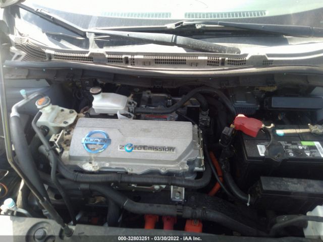 Photo 9 VIN: JN1AZ0CPXBT008825 - NISSAN LEAF 