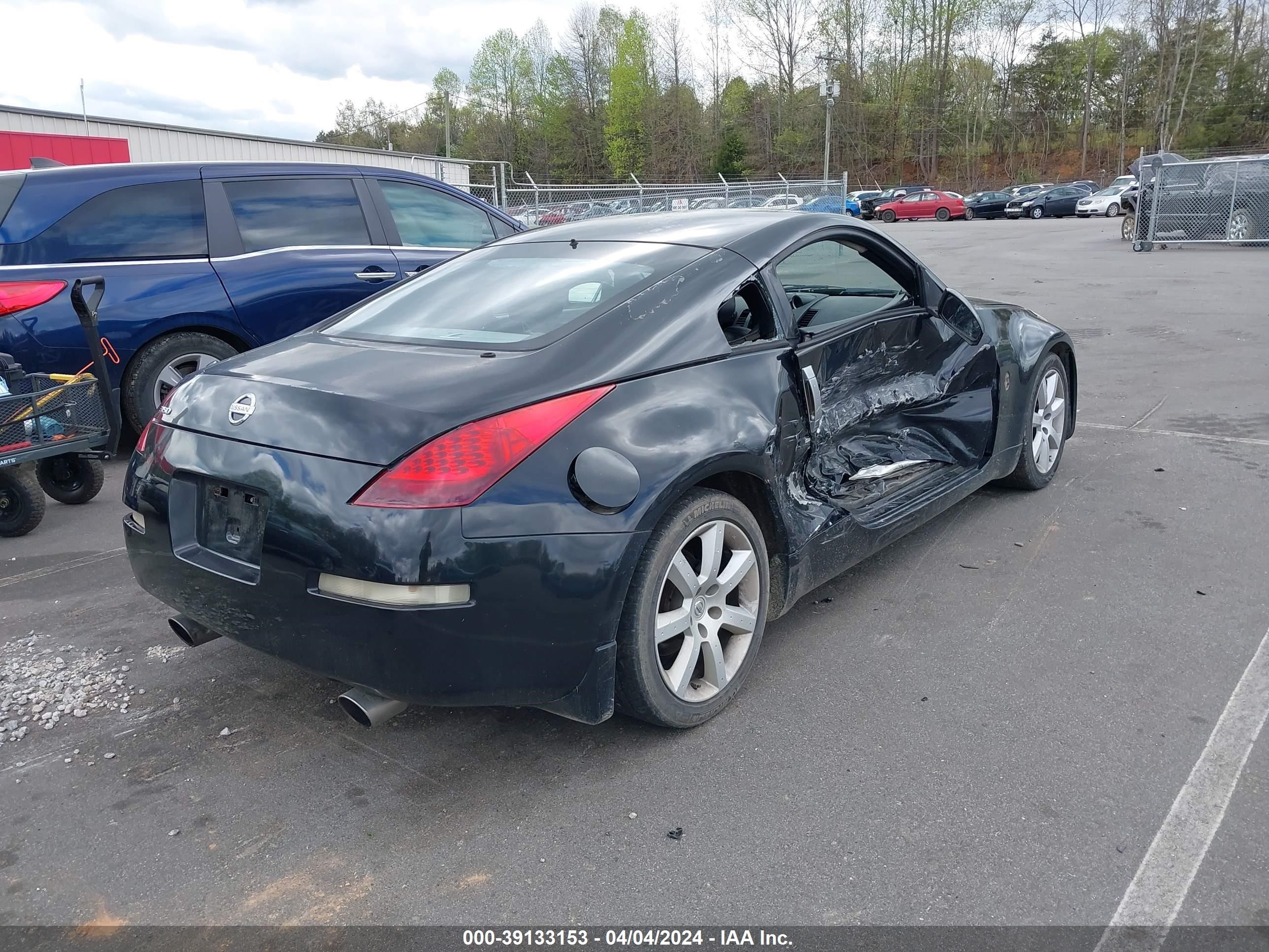 Photo 3 VIN: JN1AZ34D66M304592 - NISSAN 350Z 