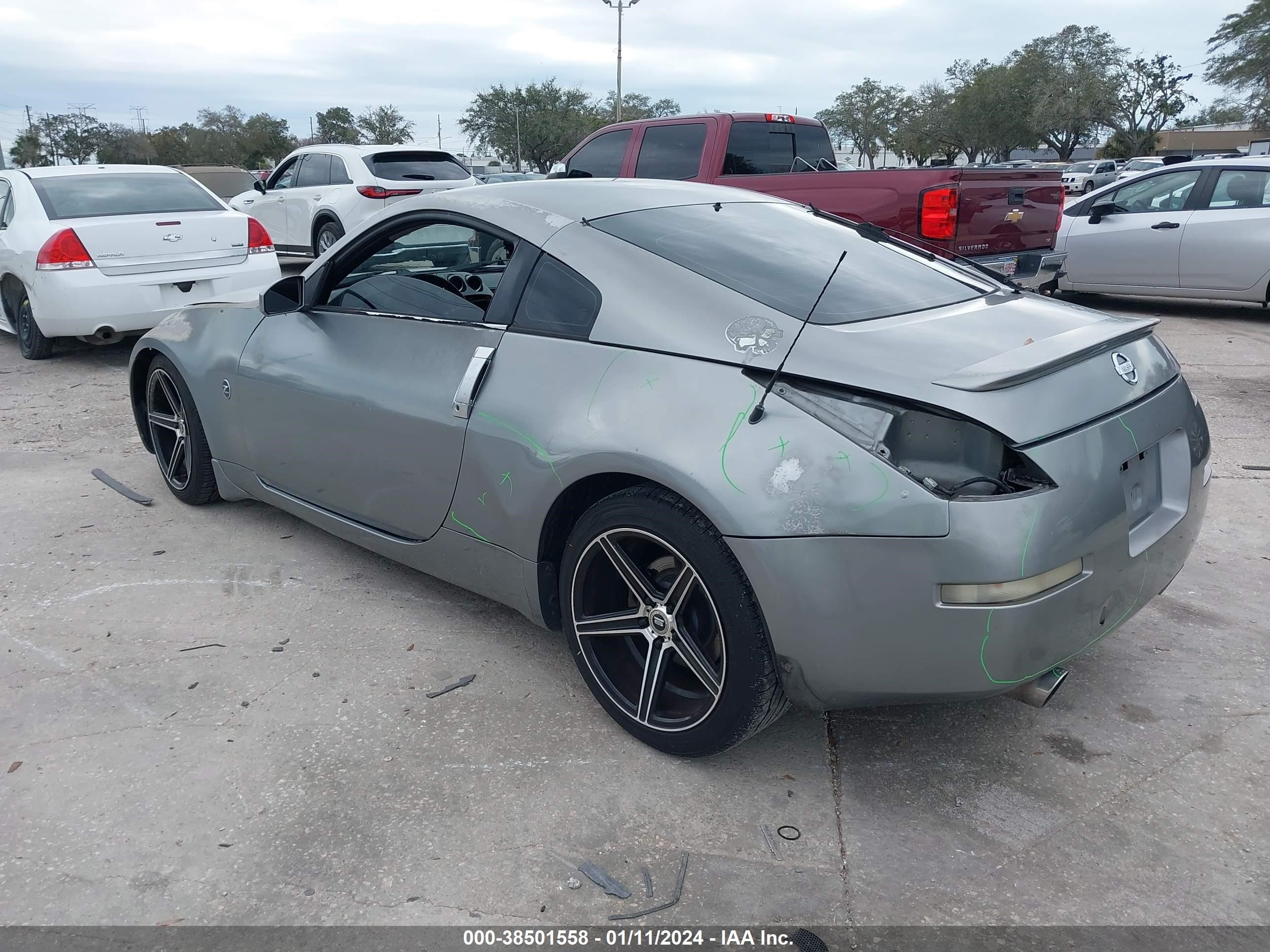 Photo 2 VIN: JN1AZ34DX5M602190 - NISSAN 350Z 