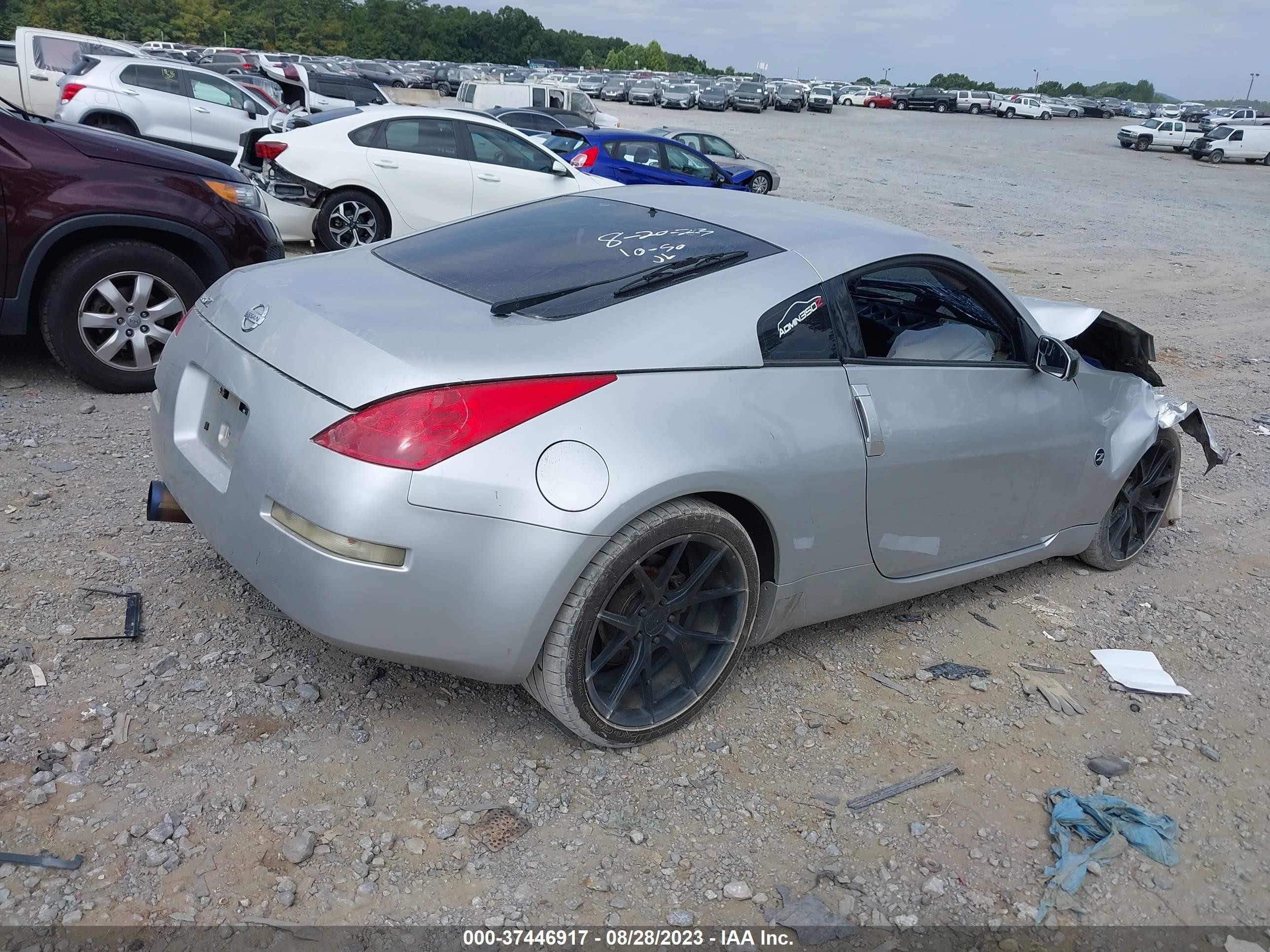 Photo 3 VIN: JN1AZ34DX6M301582 - NISSAN 350Z 