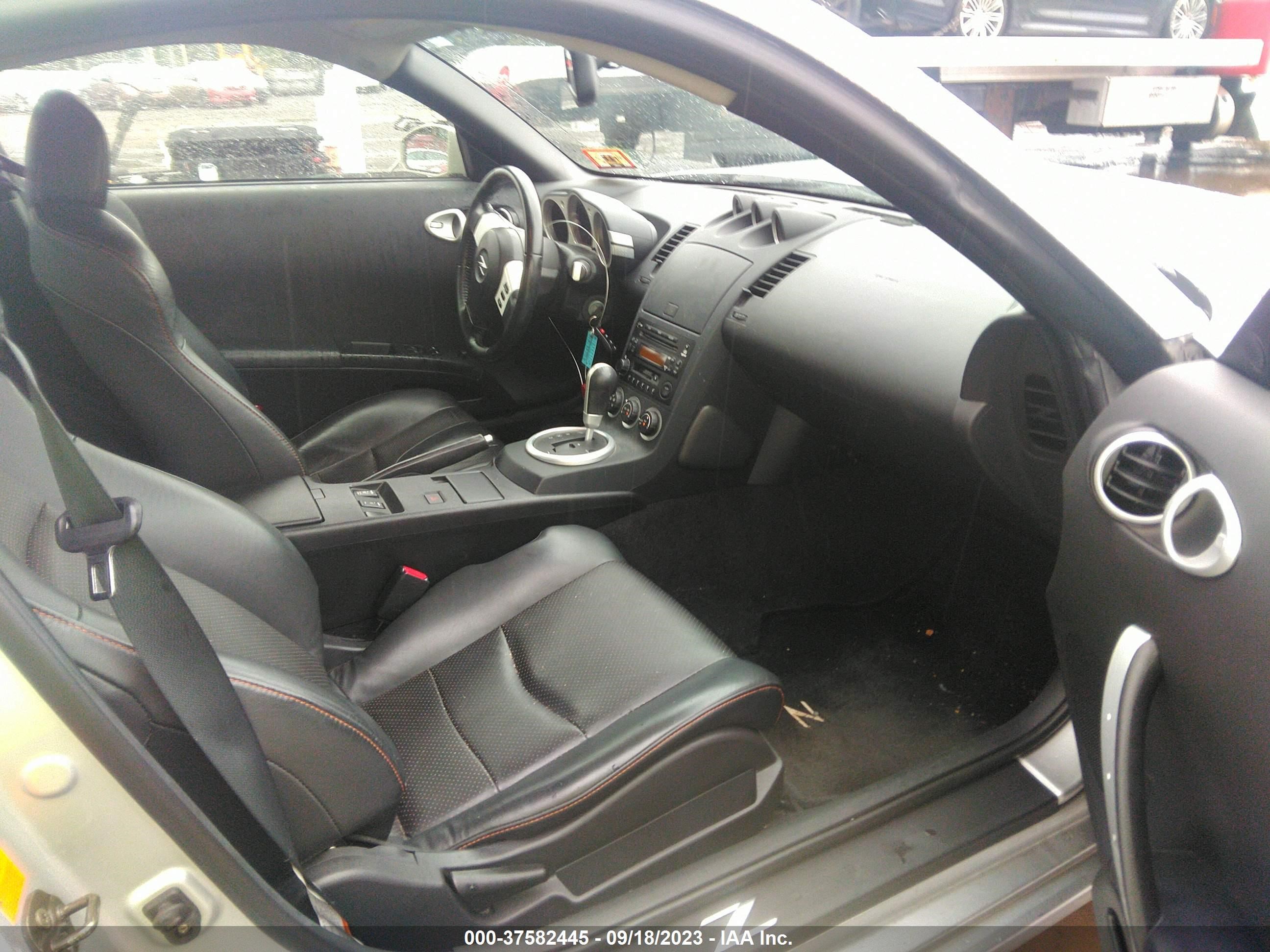 Photo 4 VIN: JN1AZ34E54T052930 - NISSAN 350Z 