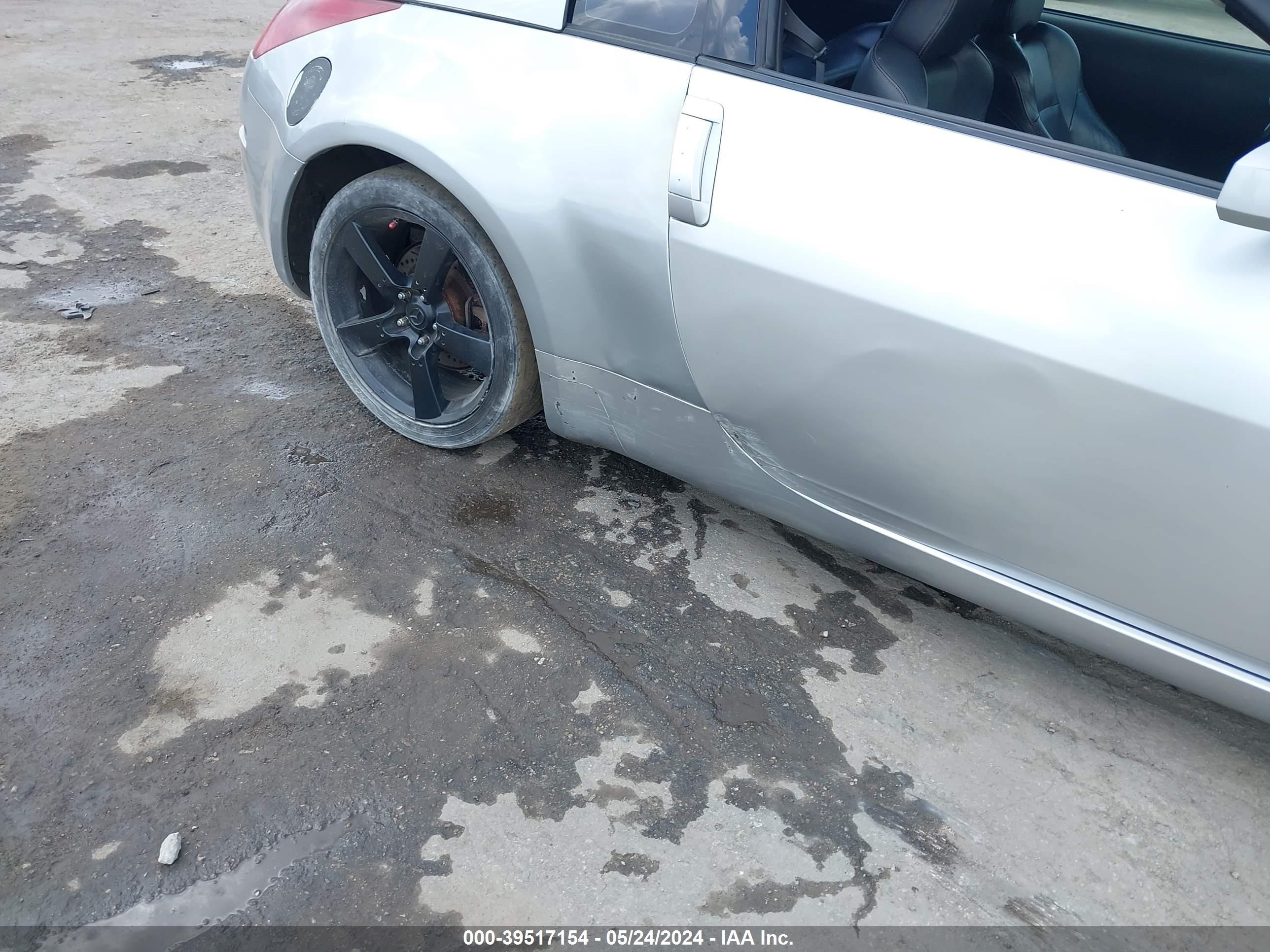 Photo 5 VIN: JN1AZ34EX4M150054 - NISSAN 350Z 