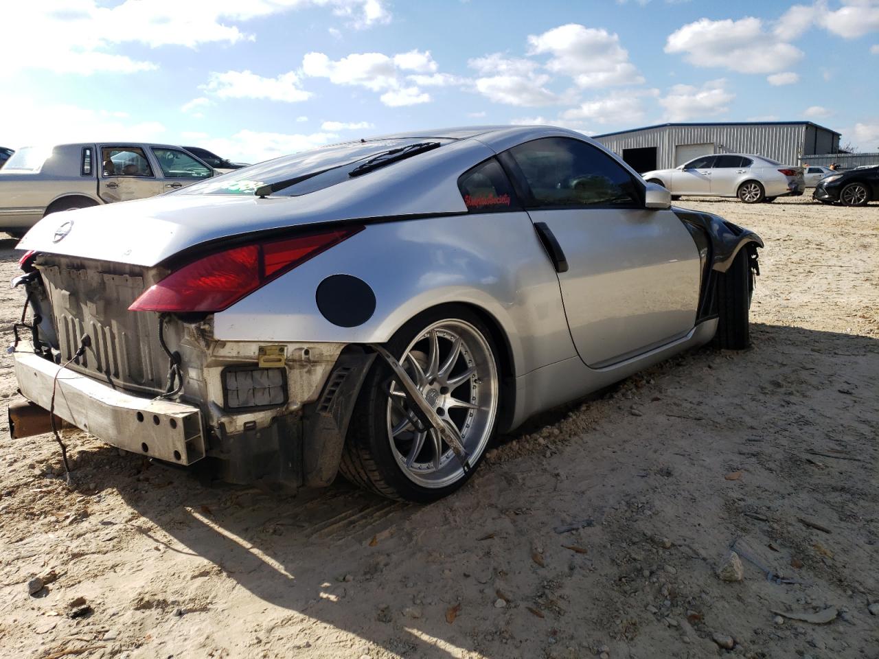 Photo 2 VIN: JN1AZ34EX4T051353 - NISSAN 350Z 