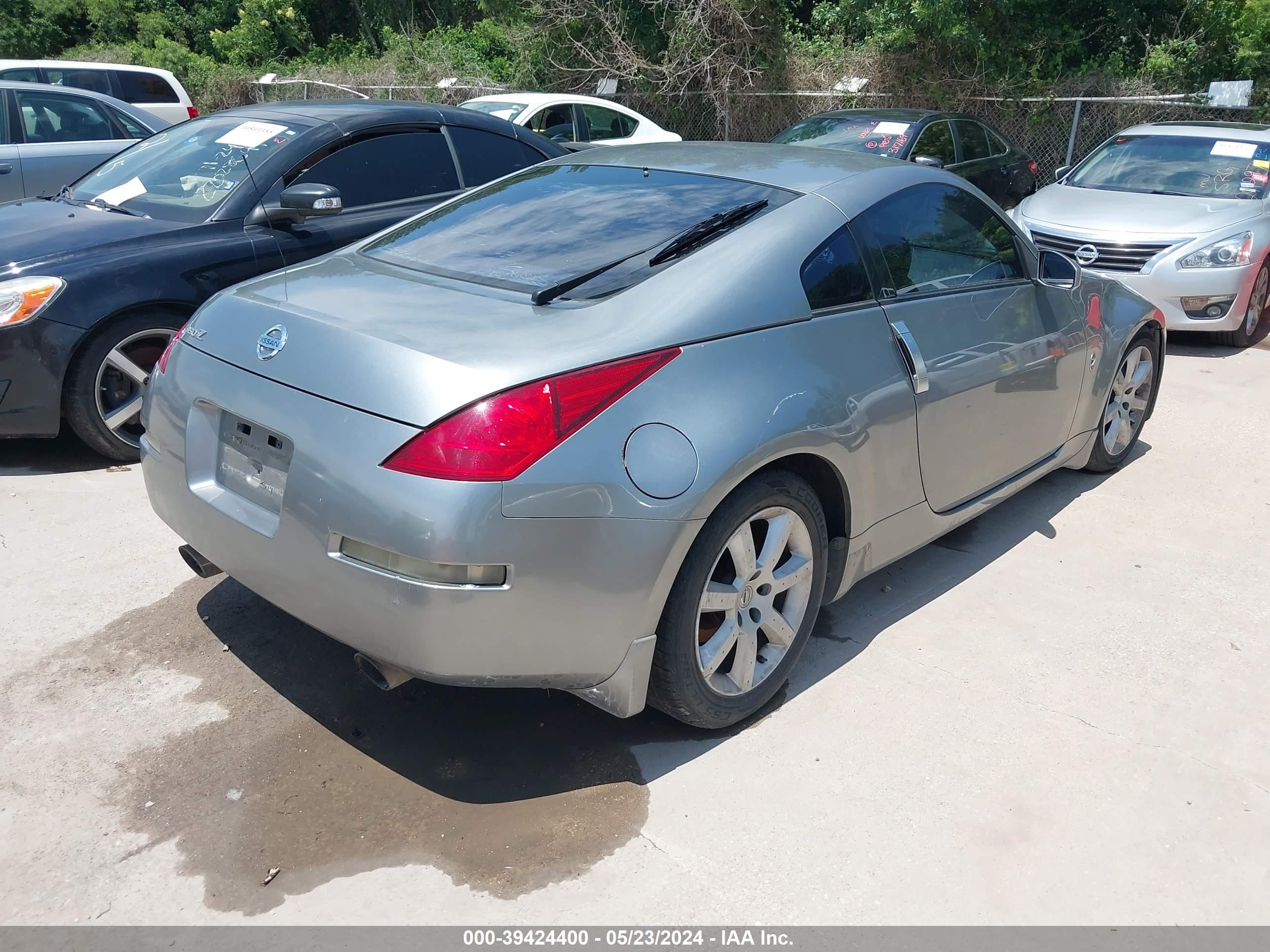 Photo 3 VIN: JN1AZ34EX4T060523 - NISSAN 350Z 