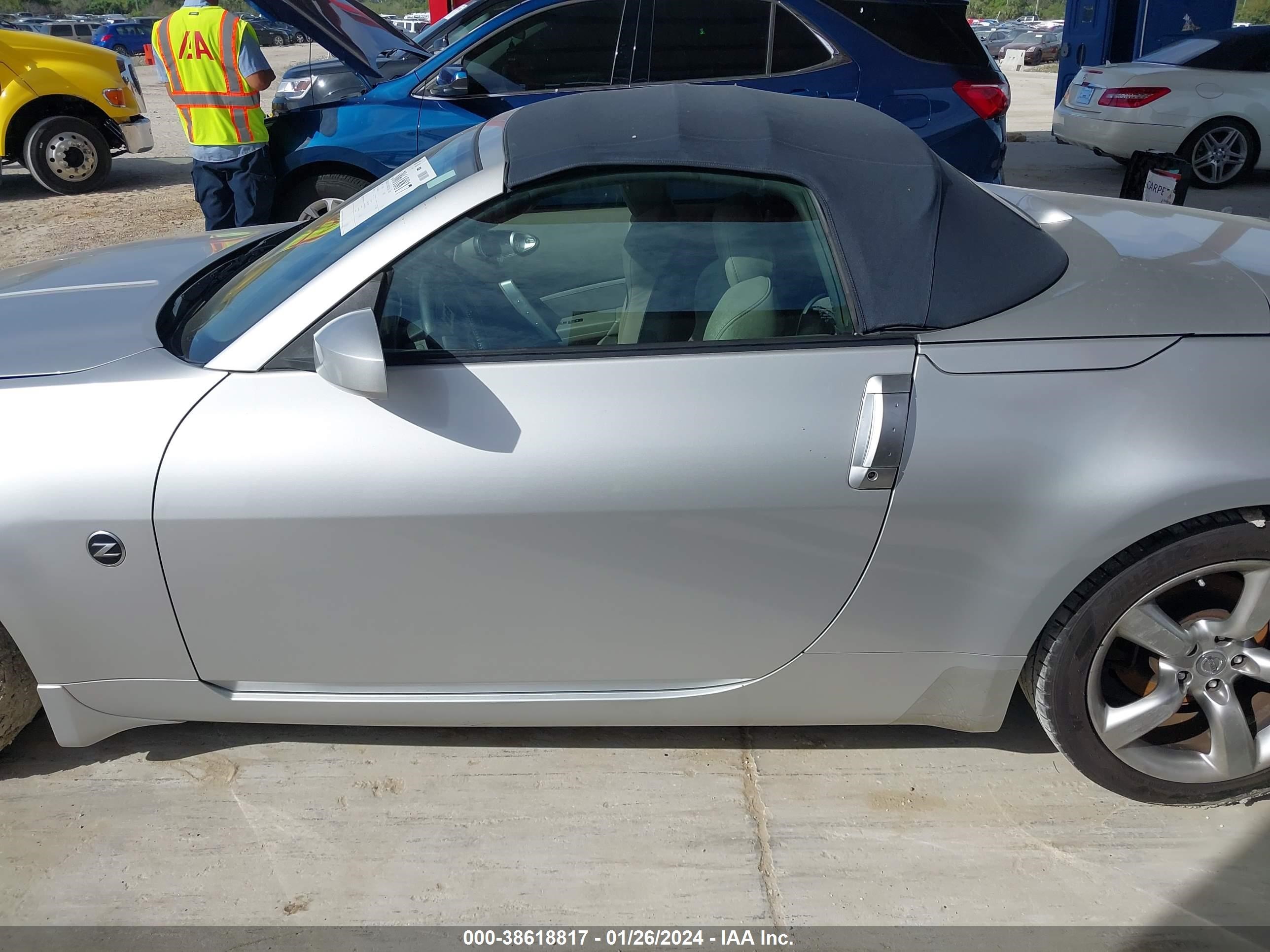 Photo 13 VIN: JN1AZ36A06M451025 - NISSAN 350Z 