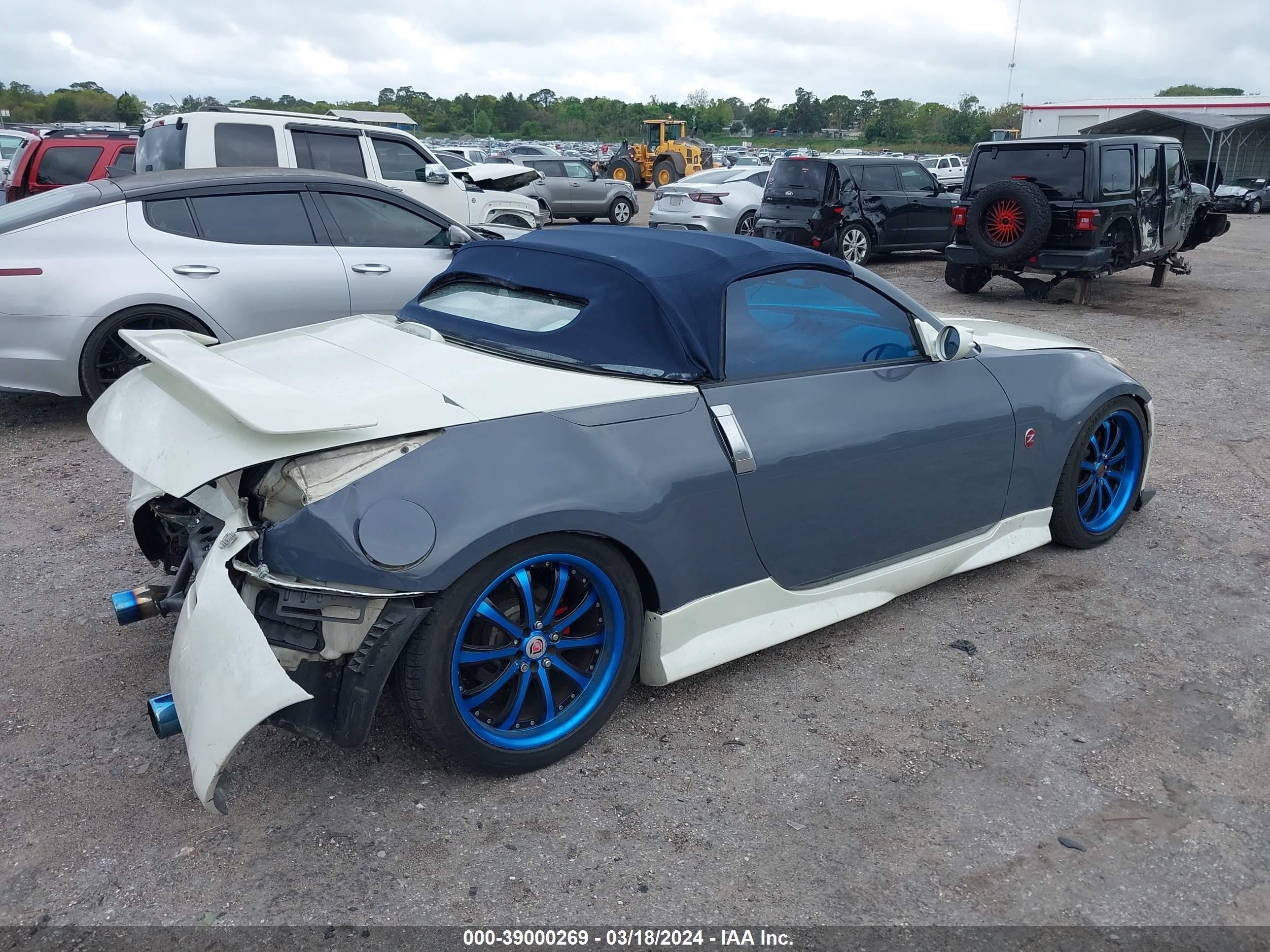 Photo 3 VIN: JN1AZ36A24M250191 - NISSAN 350Z 