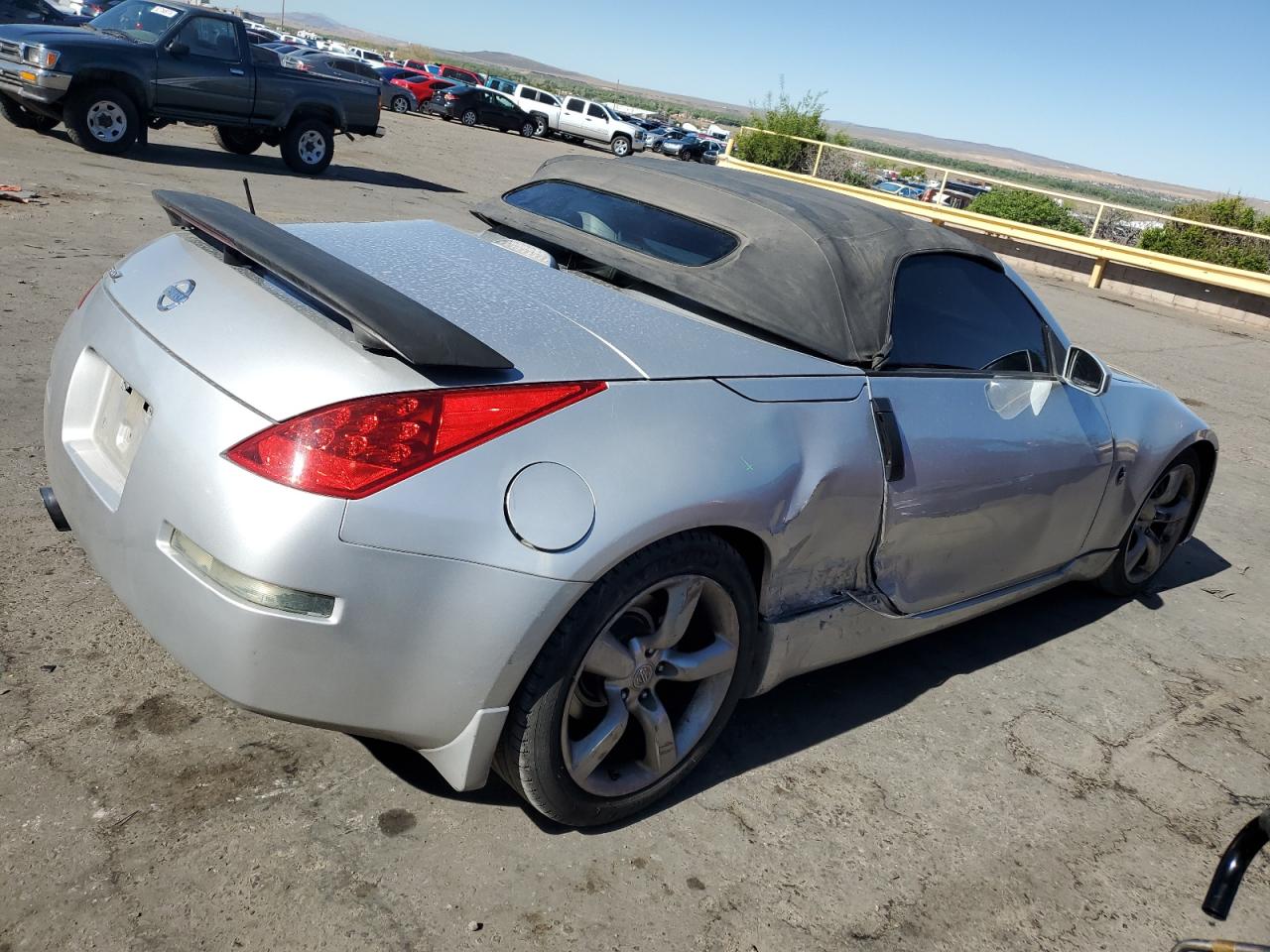 Photo 2 VIN: JN1AZ36A26M450068 - NISSAN 350Z 