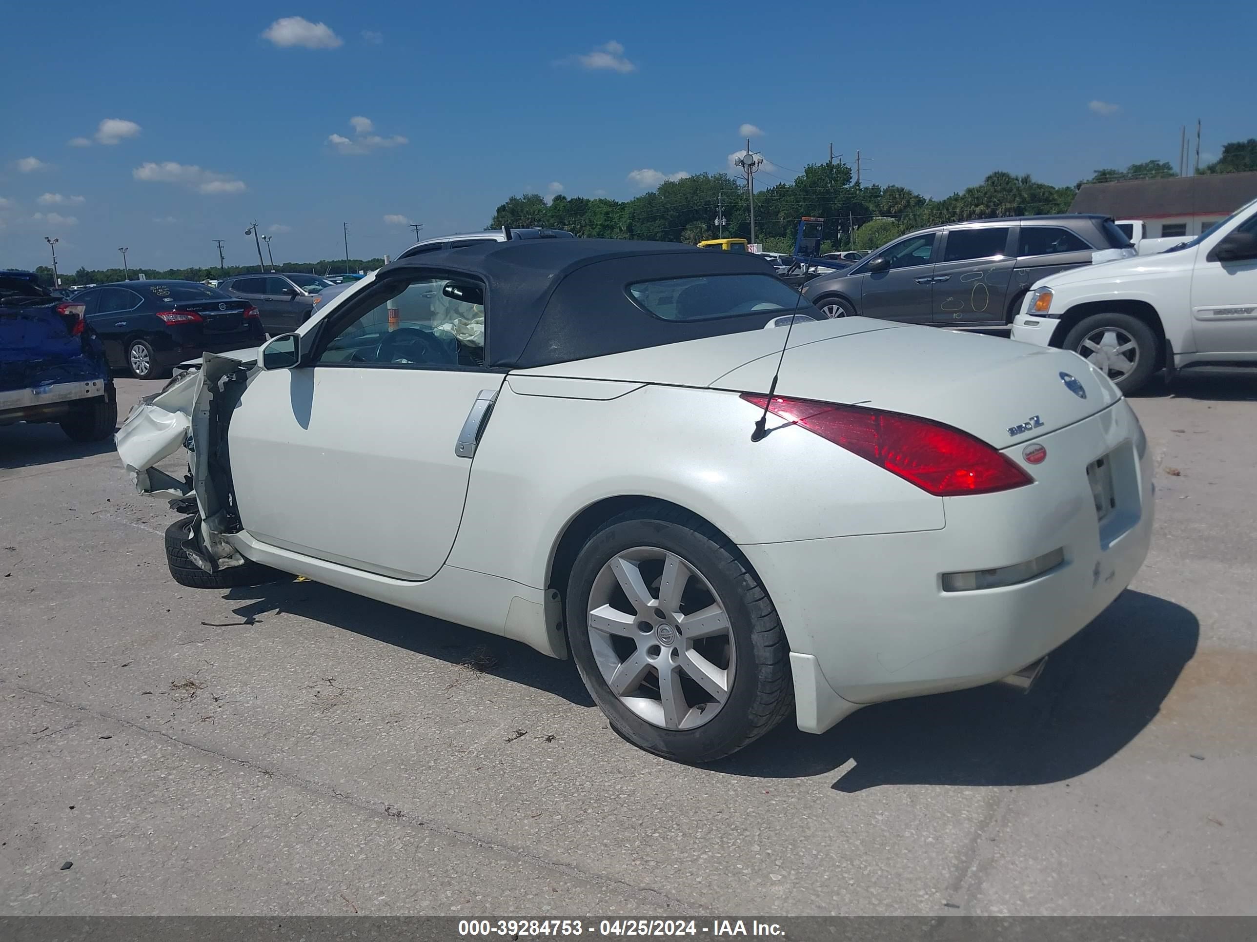 Photo 2 VIN: JN1AZ36A65M759976 - NISSAN 350Z 