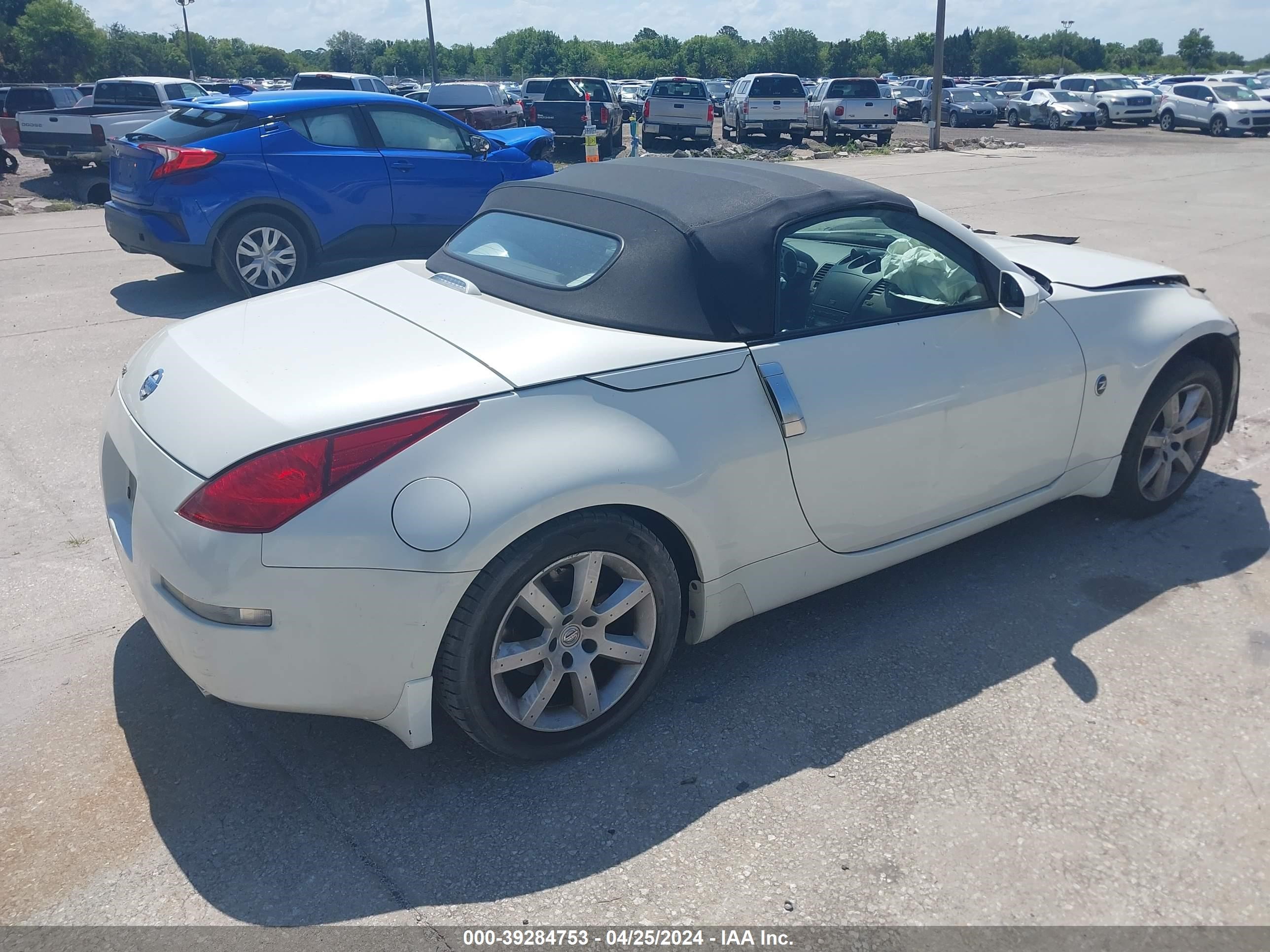 Photo 3 VIN: JN1AZ36A65M759976 - NISSAN 350Z 