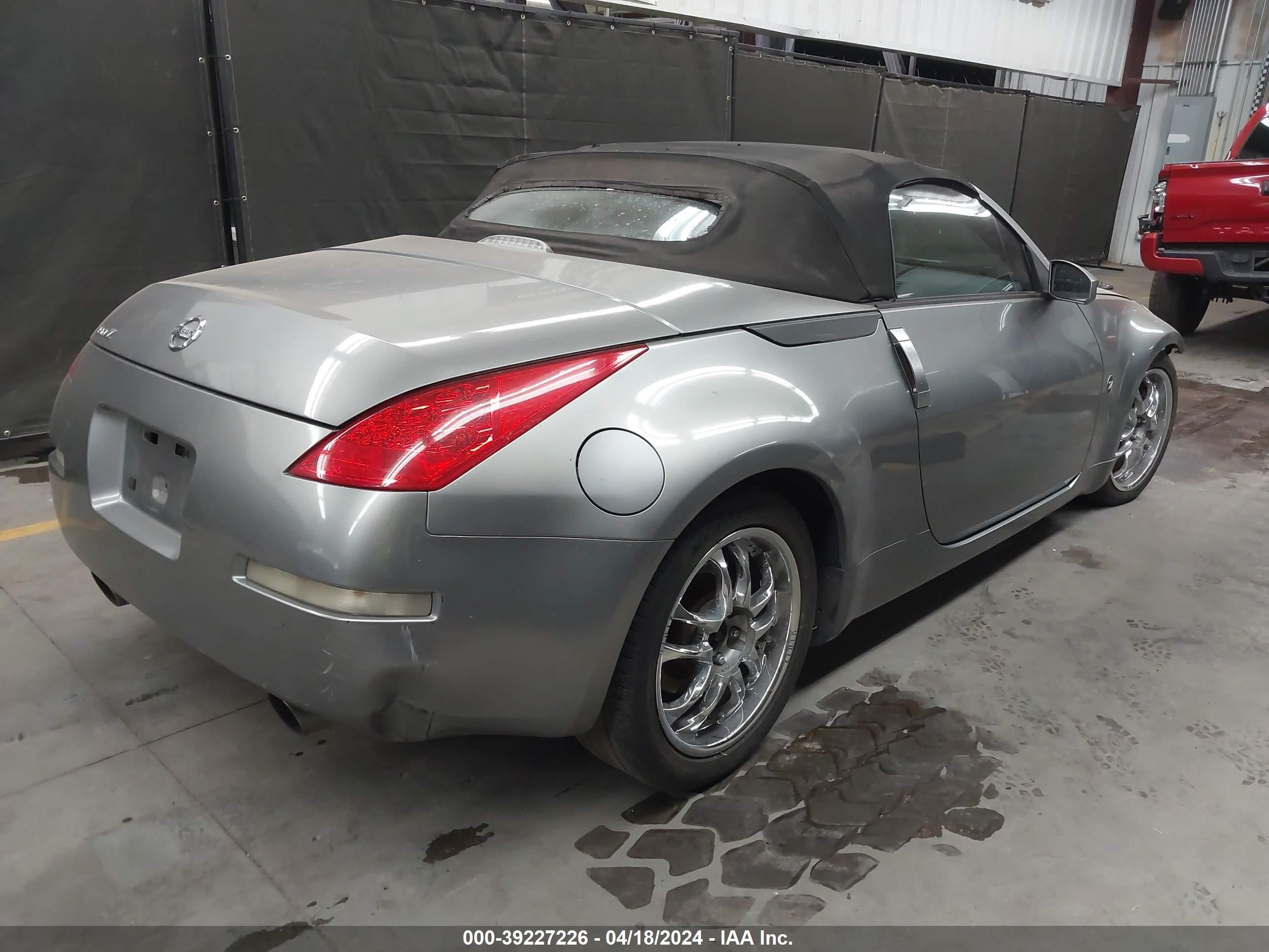 Photo 3 VIN: JN1AZ36A76M456965 - NISSAN 350Z 