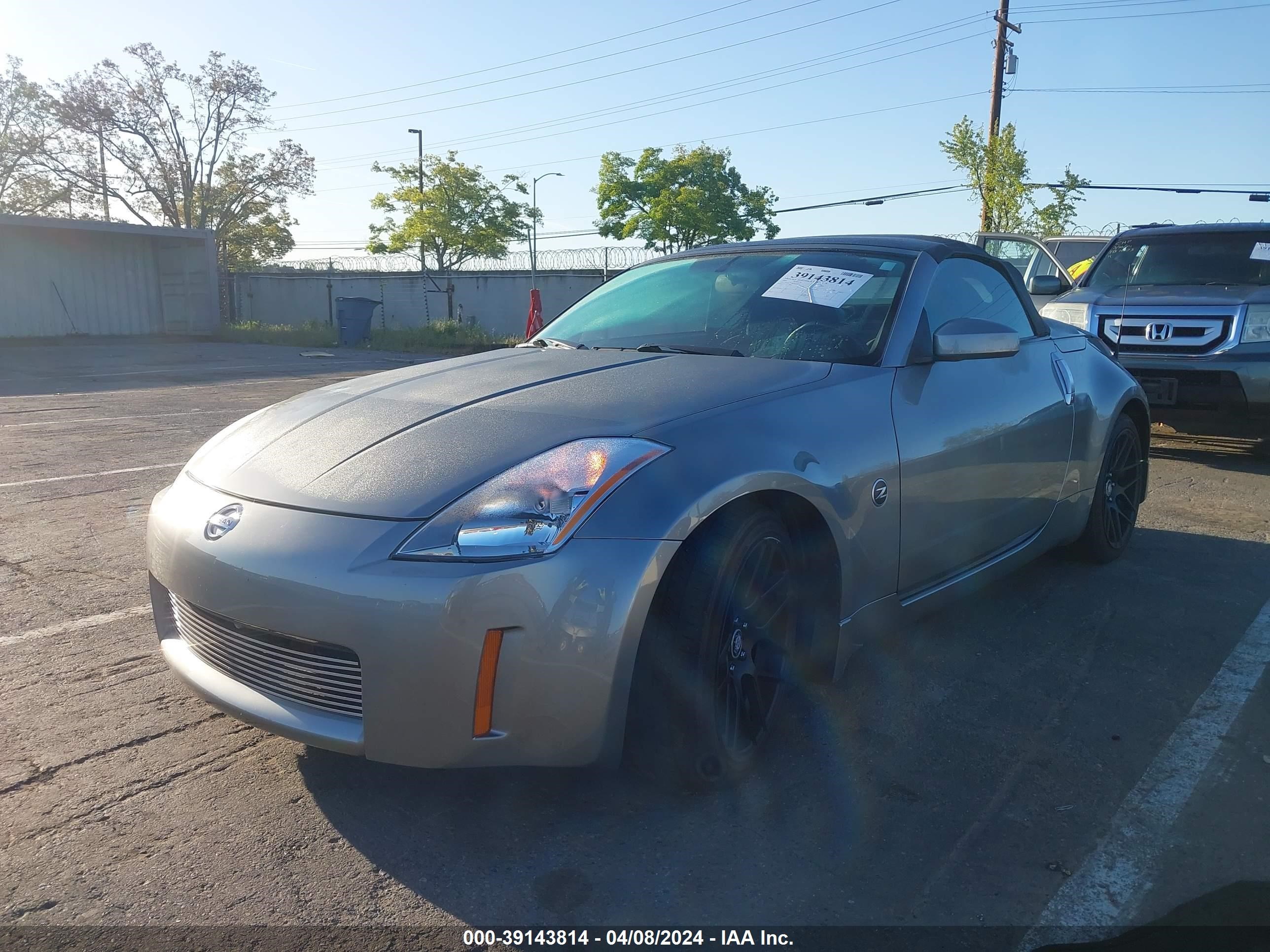 Photo 1 VIN: JN1AZ36A85M750986 - NISSAN 350Z 