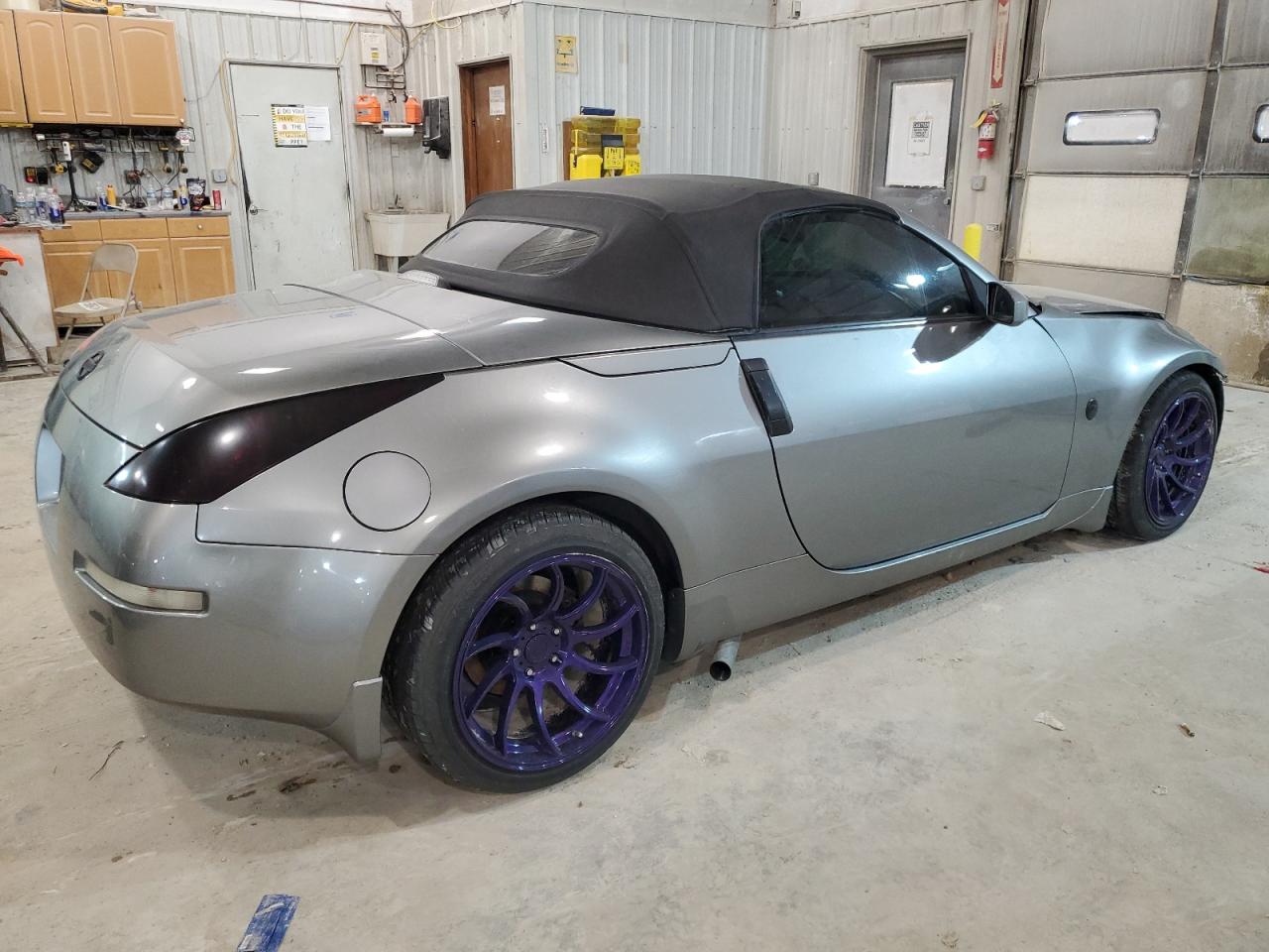 Photo 2 VIN: JN1AZ36AX4T016256 - NISSAN 350Z 