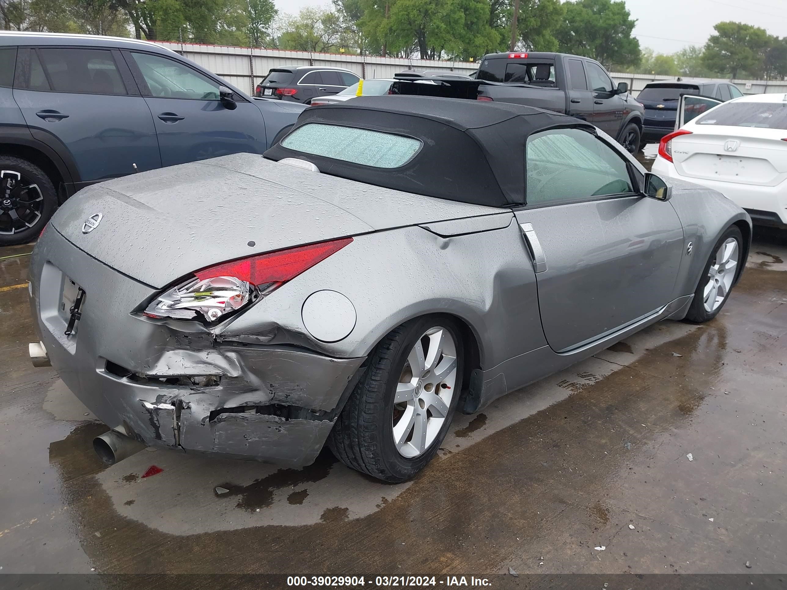 Photo 3 VIN: JN1AZ36D44T100096 - NISSAN 350Z 