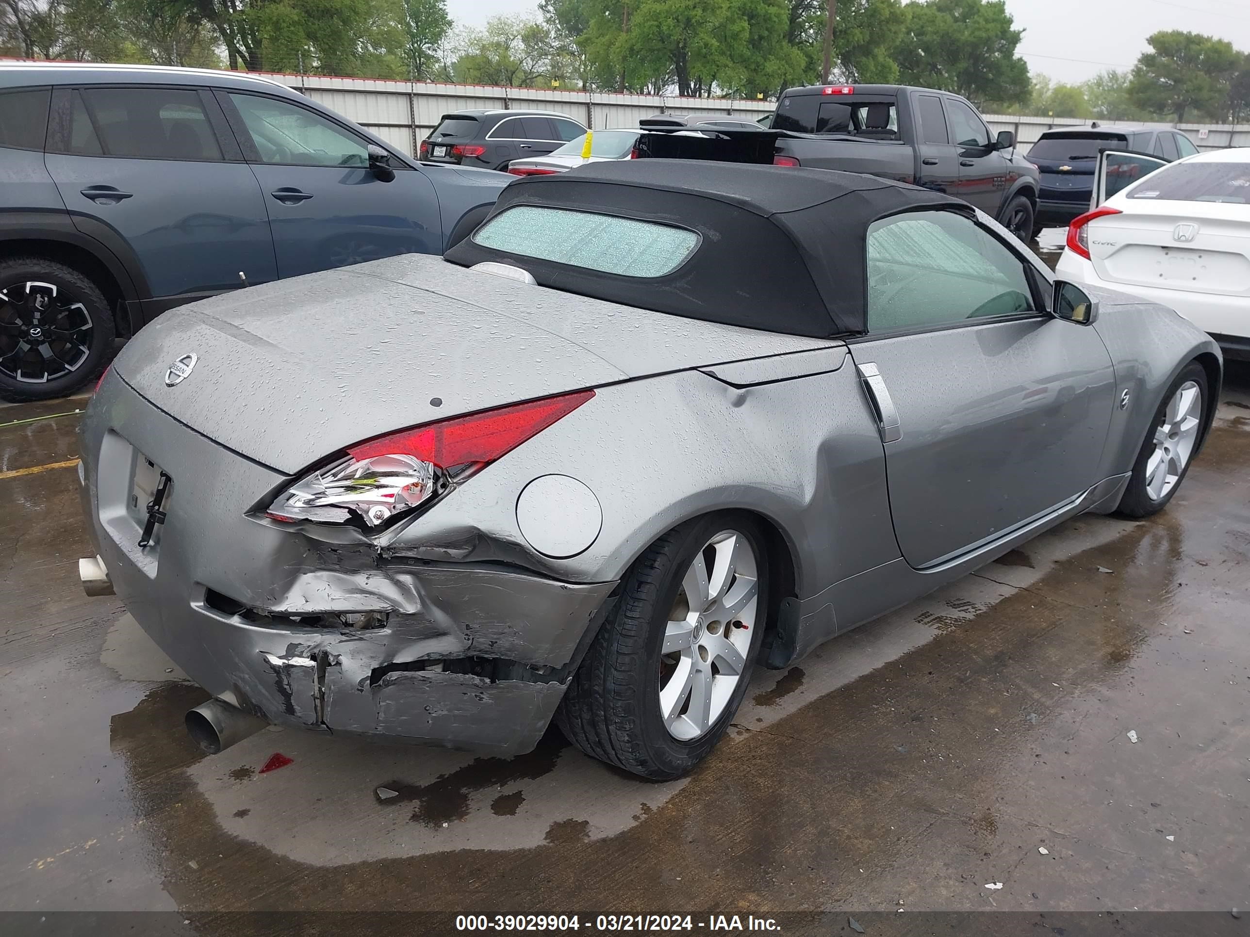 Photo 5 VIN: JN1AZ36D44T100096 - NISSAN 350Z 