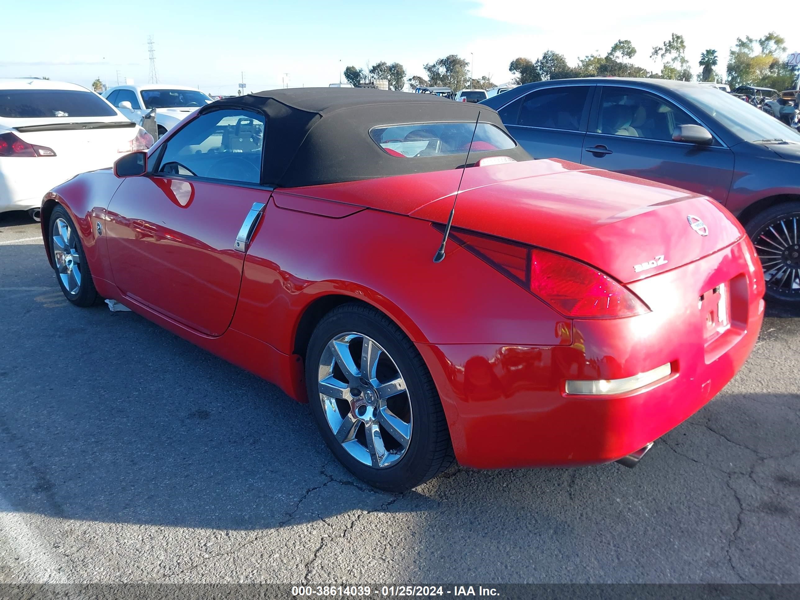 Photo 2 VIN: JN1AZ36D44T110451 - NISSAN 350Z 