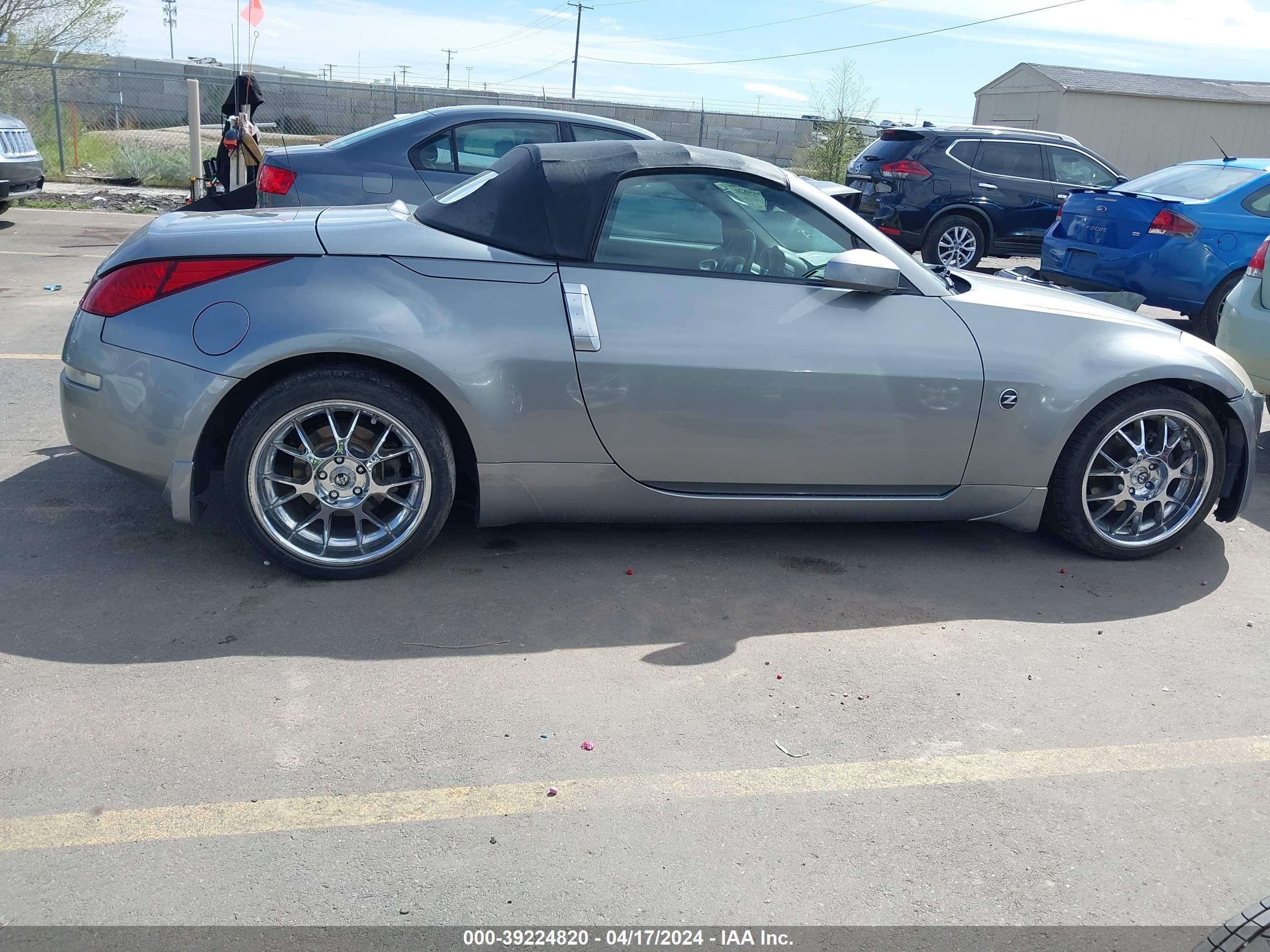 Photo 12 VIN: JN1AZ36D95M700057 - NISSAN 350Z 