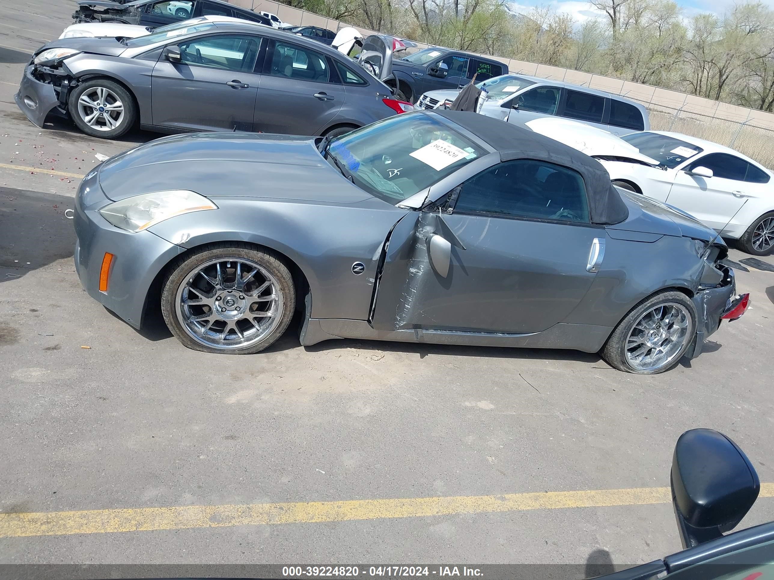 Photo 13 VIN: JN1AZ36D95M700057 - NISSAN 350Z 