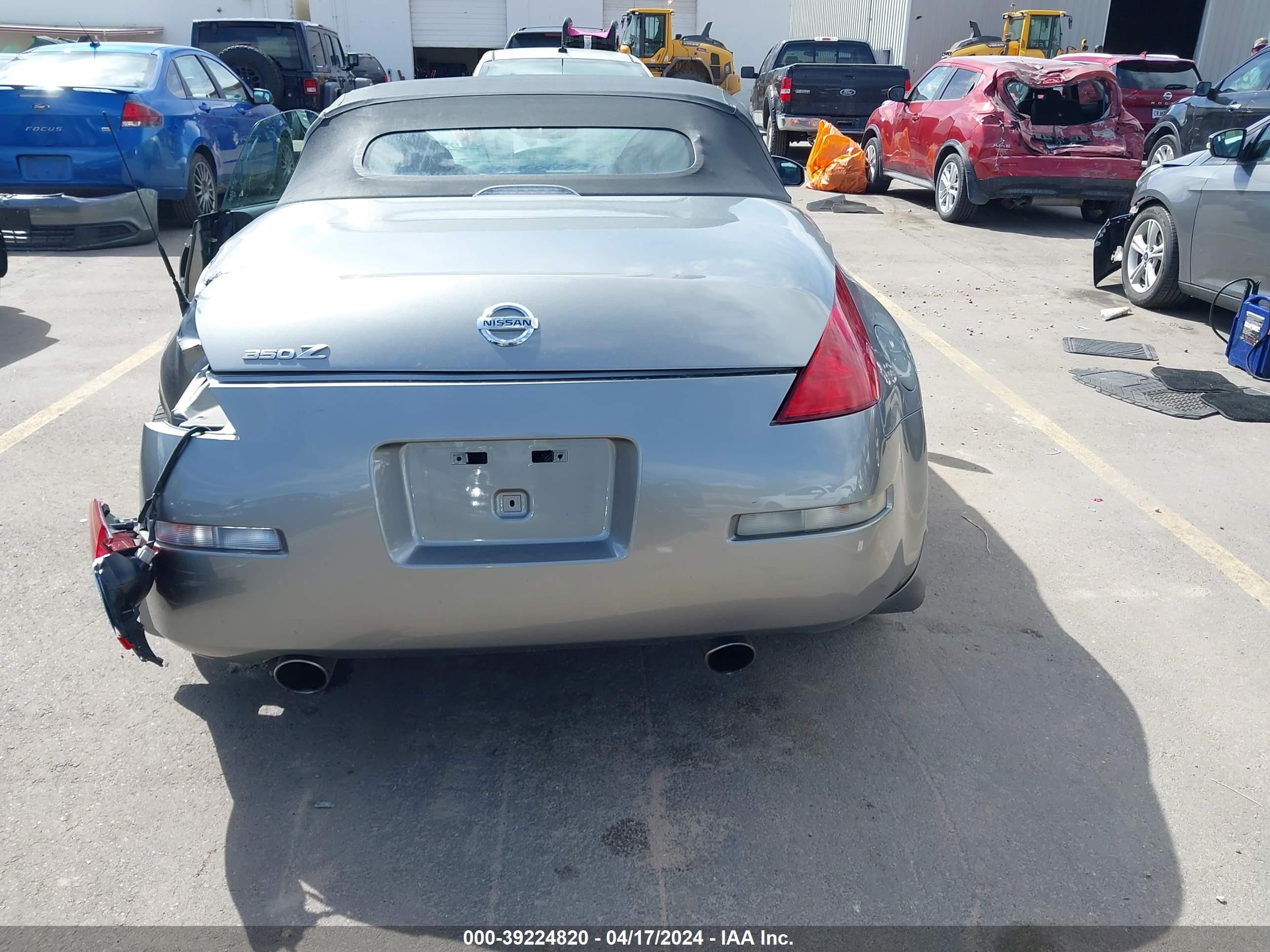 Photo 15 VIN: JN1AZ36D95M700057 - NISSAN 350Z 