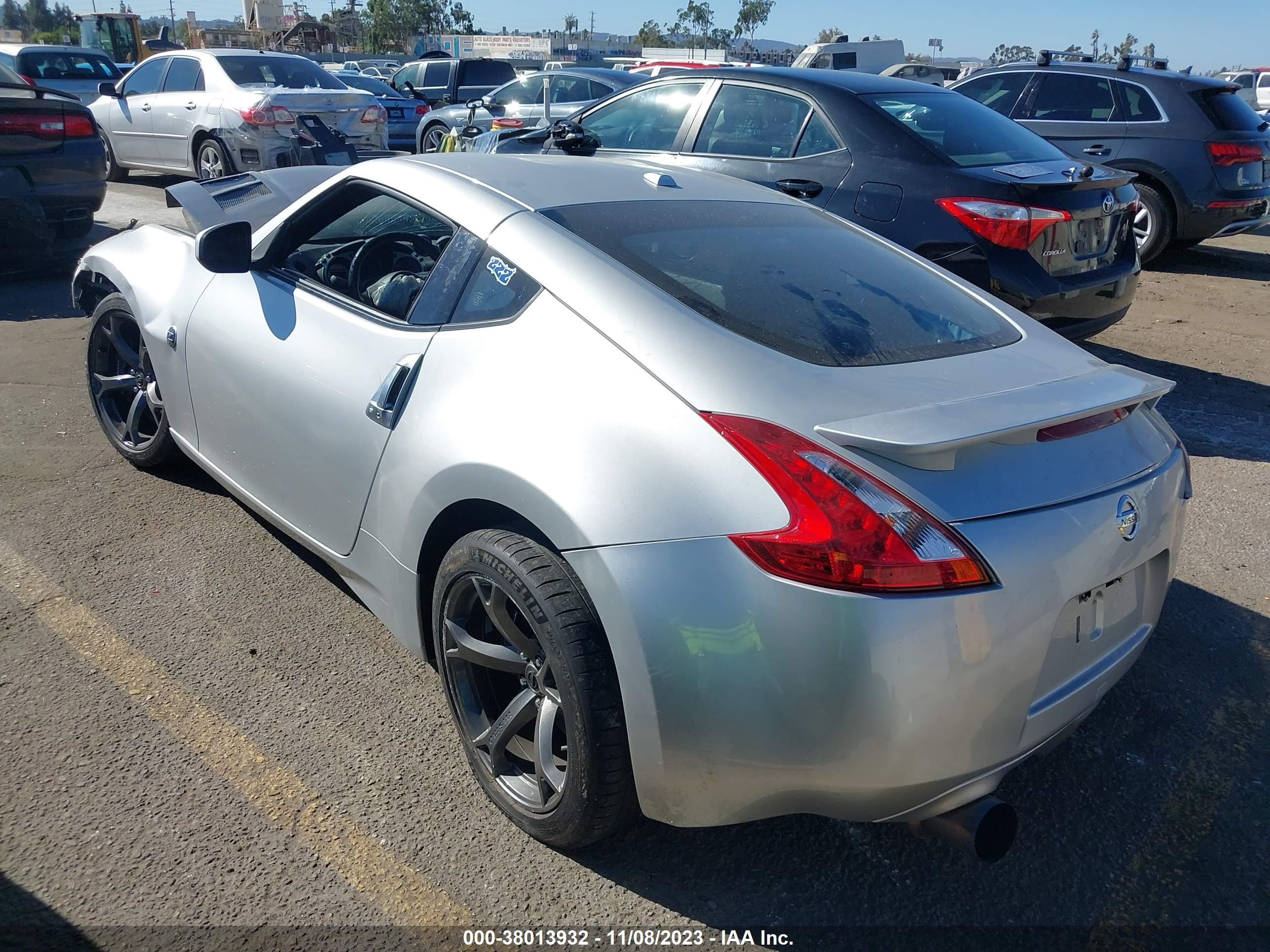 Photo 2 VIN: JN1AZ44E09M402505 - NISSAN 370Z 