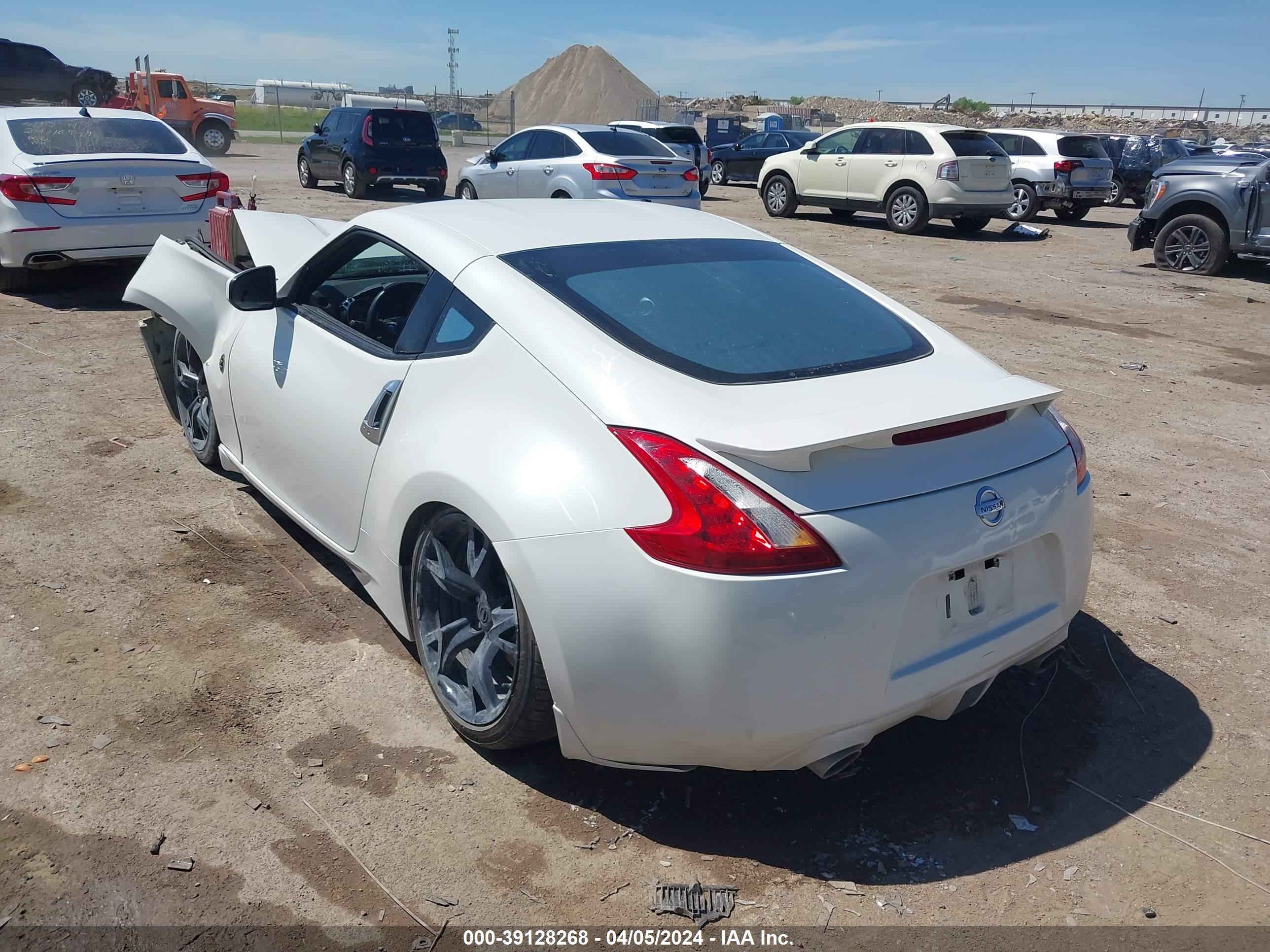 Photo 2 VIN: JN1AZ44E59M403262 - NISSAN 370Z 