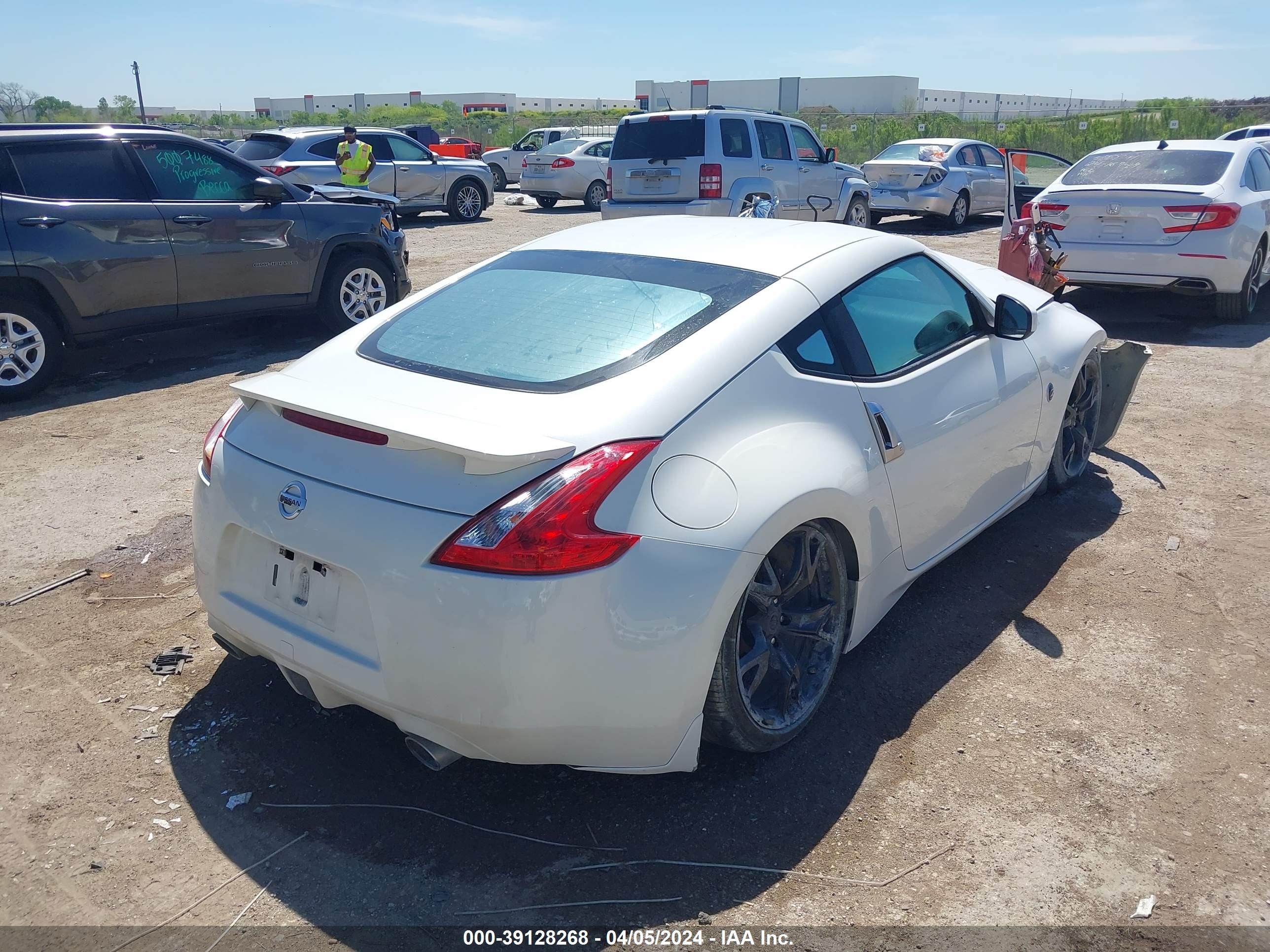 Photo 3 VIN: JN1AZ44E59M403262 - NISSAN 370Z 