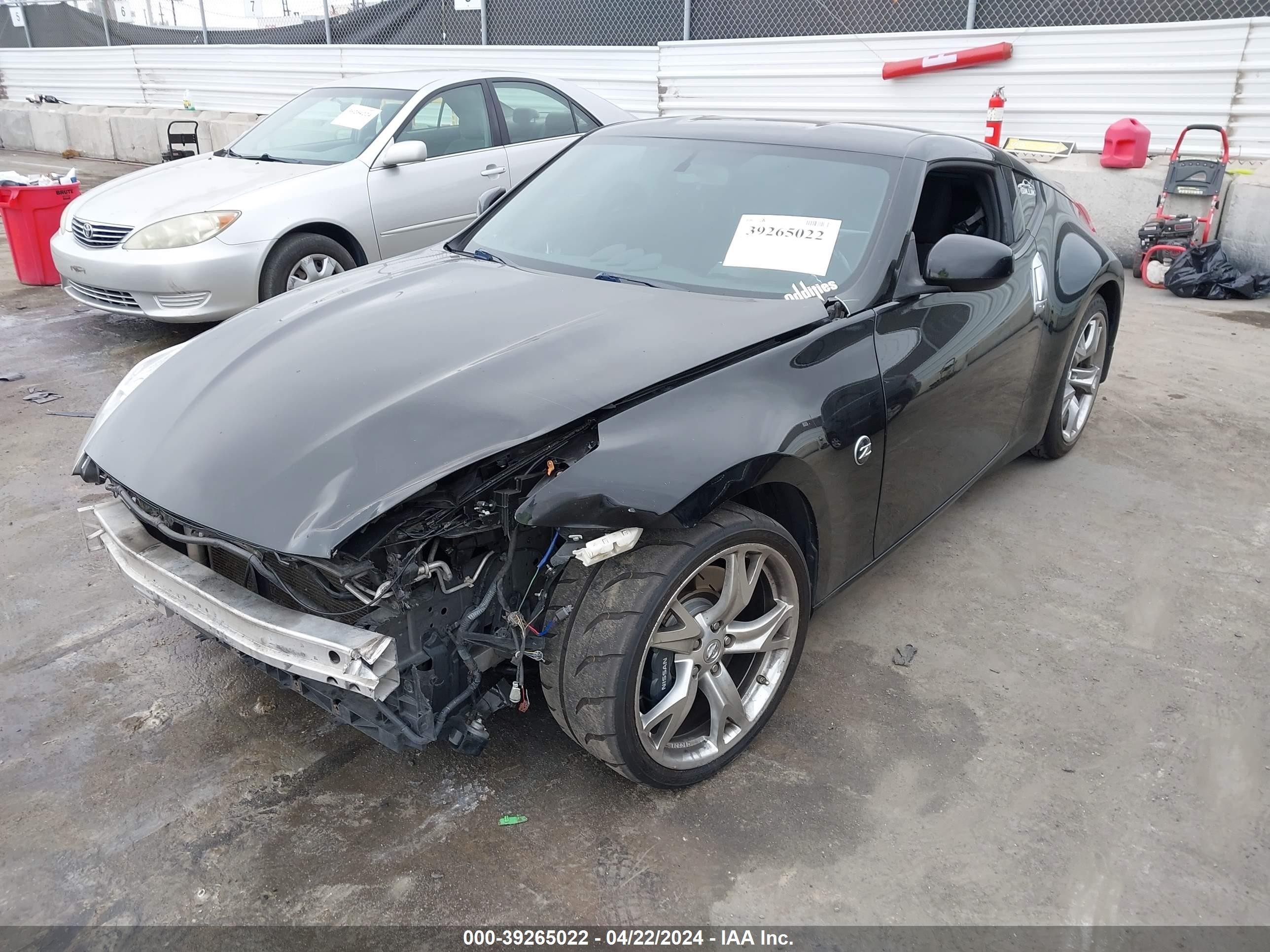 Photo 1 VIN: JN1AZ4EH1BM552945 - NISSAN 370Z 