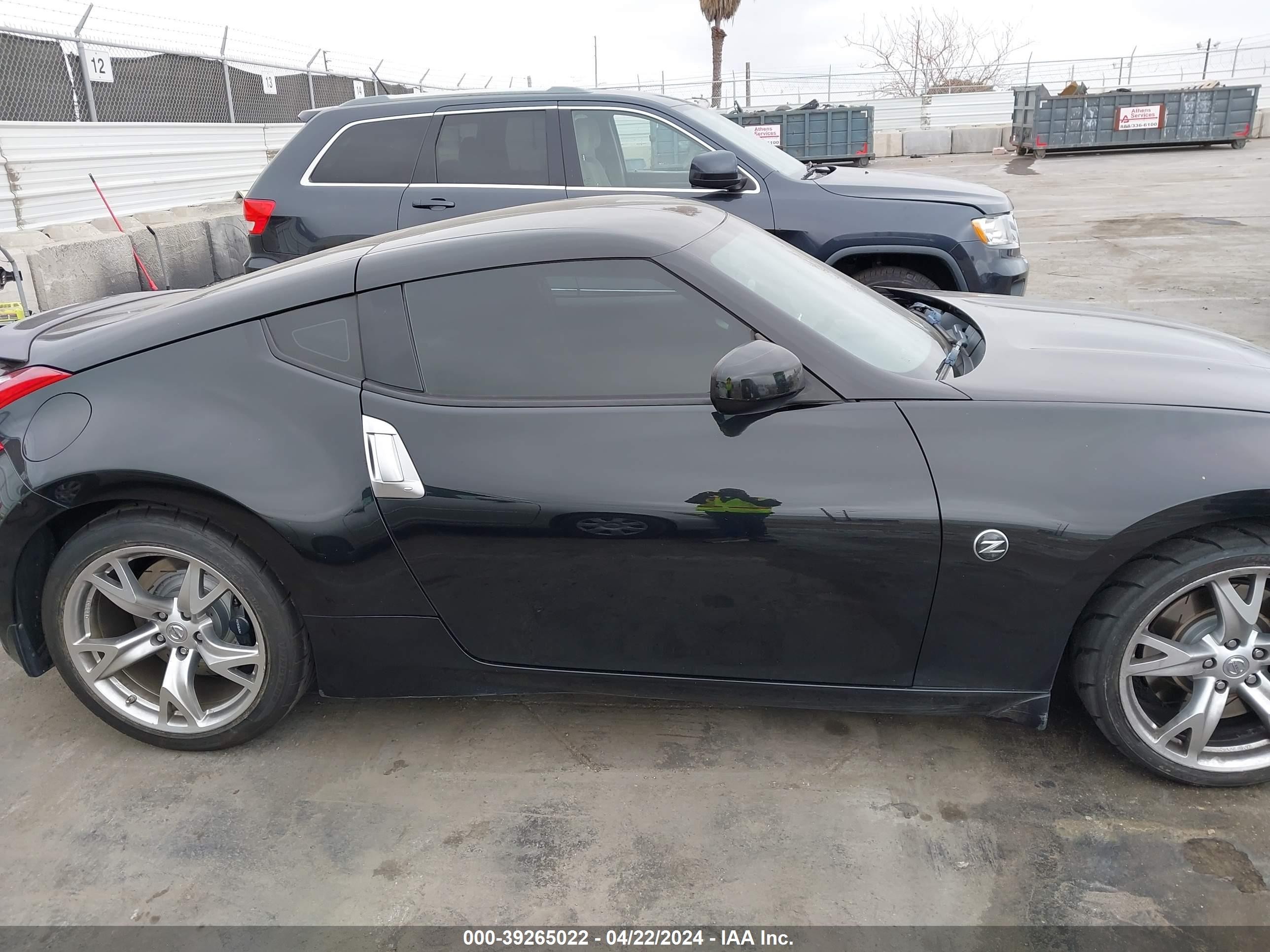 Photo 12 VIN: JN1AZ4EH1BM552945 - NISSAN 370Z 