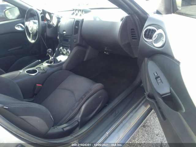 Photo 4 VIN: JN1AZ4EH1HM953145 - NISSAN 370Z 