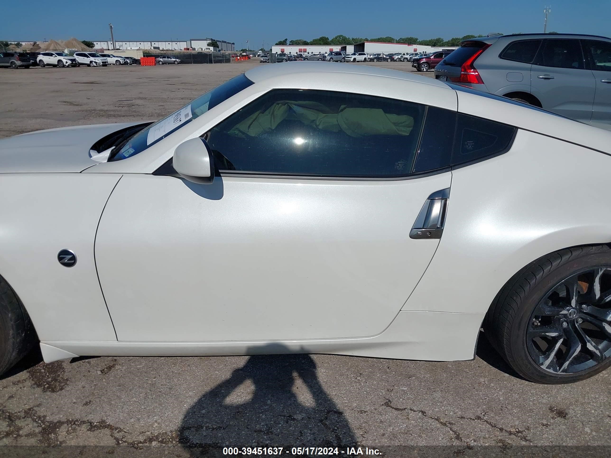 Photo 13 VIN: JN1AZ4EH2LM822377 - NISSAN 370Z 