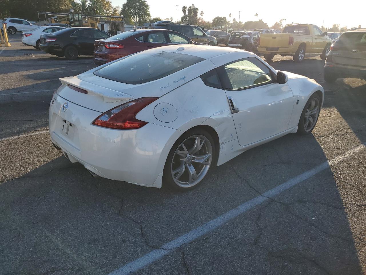 Photo 2 VIN: JN1AZ4EH4CM560197 - NISSAN 370Z 