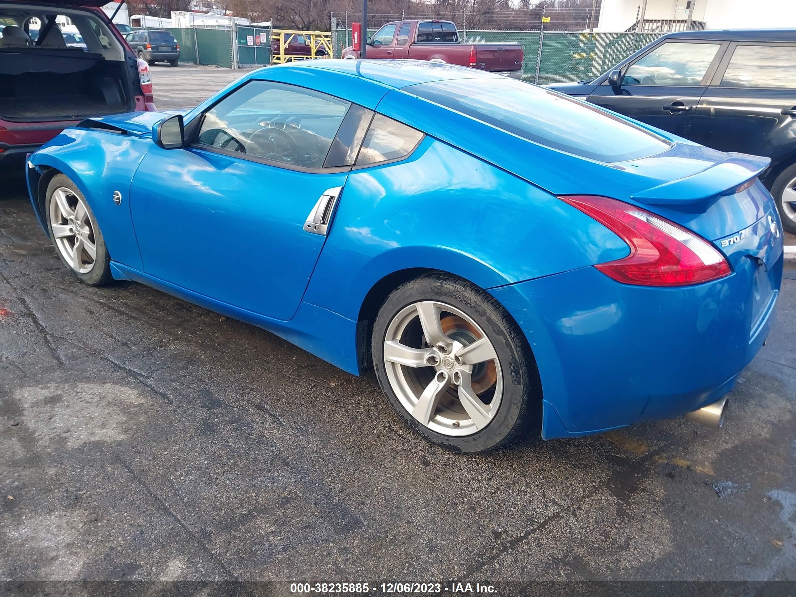 Photo 2 VIN: JN1AZ4EH6CM565269 - NISSAN 370Z 