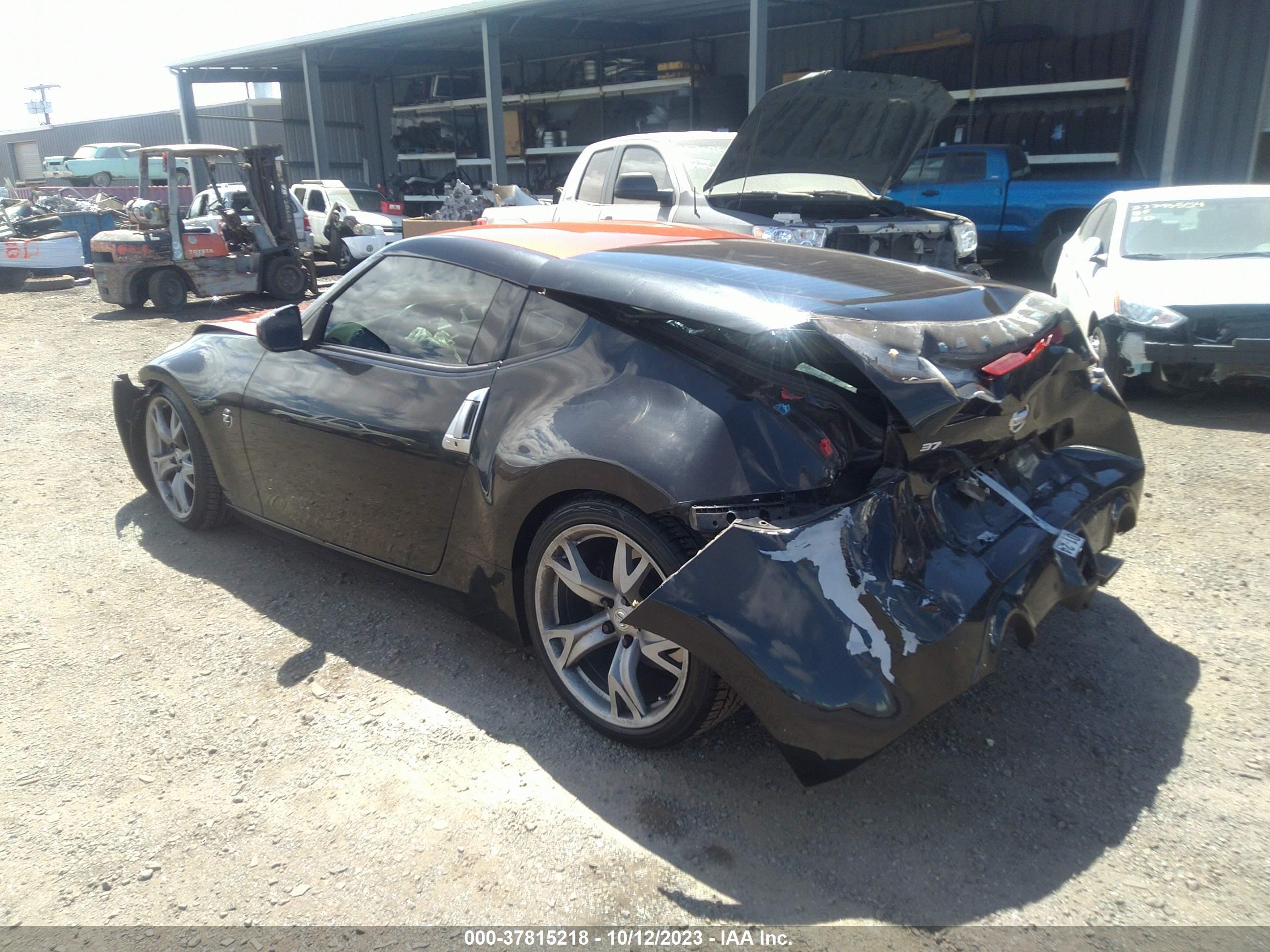 Photo 2 VIN: JN1AZ4EH7BM550052 - NISSAN 370Z 