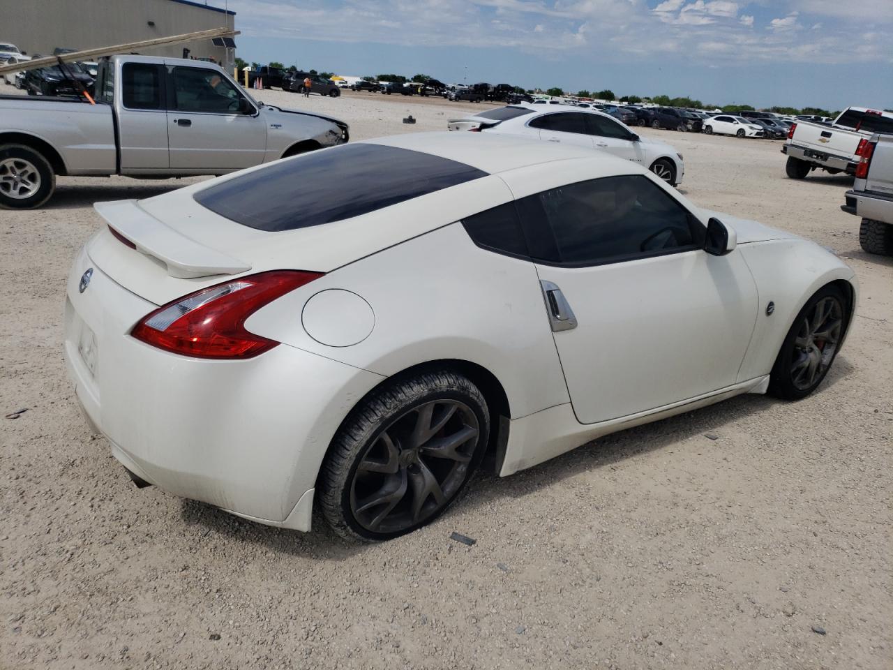 Photo 2 VIN: JN1AZ4EH7DM383730 - NISSAN 370Z 