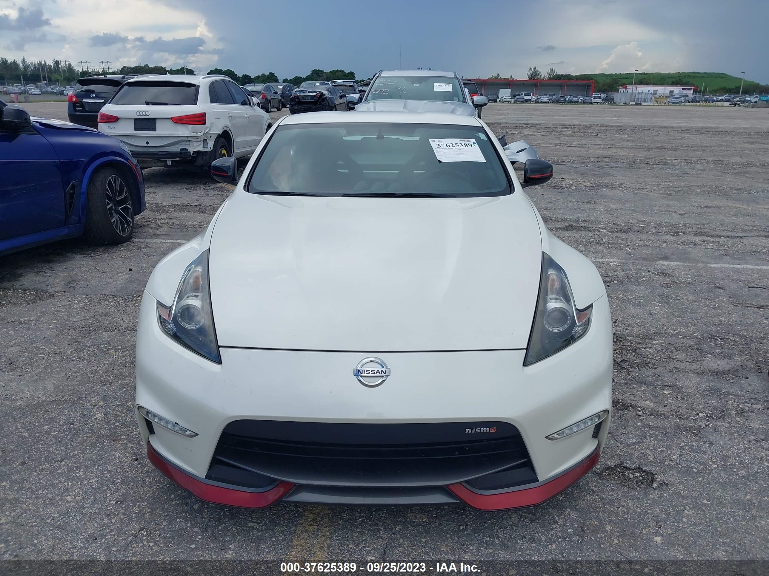 Photo 11 VIN: JN1AZ4EH9HM950395 - NISSAN 370Z 