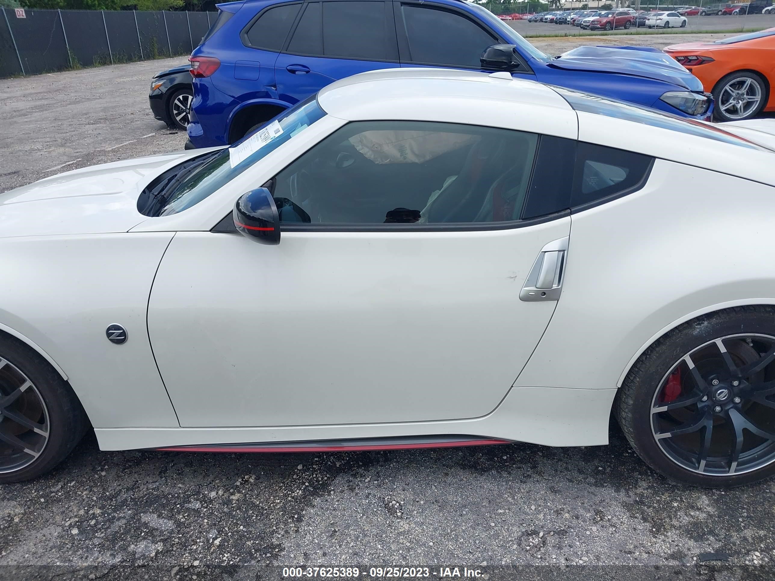 Photo 13 VIN: JN1AZ4EH9HM950395 - NISSAN 370Z 