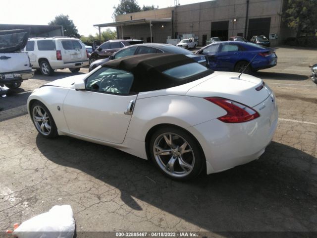 Photo 2 VIN: JN1AZ4FH0AM303758 - NISSAN 370Z 