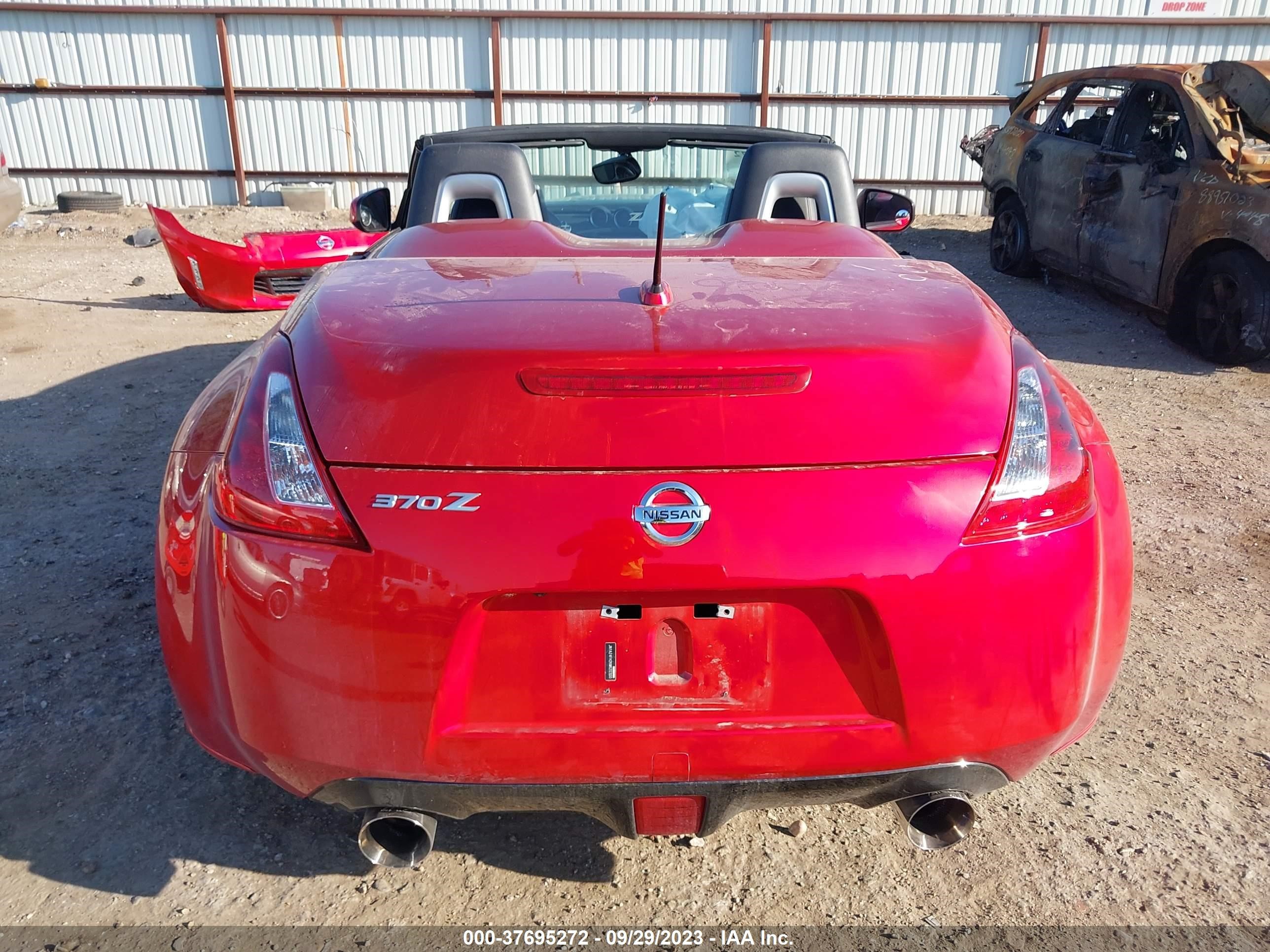 Photo 16 VIN: JN1AZ4FH2KM620300 - NISSAN 370Z 