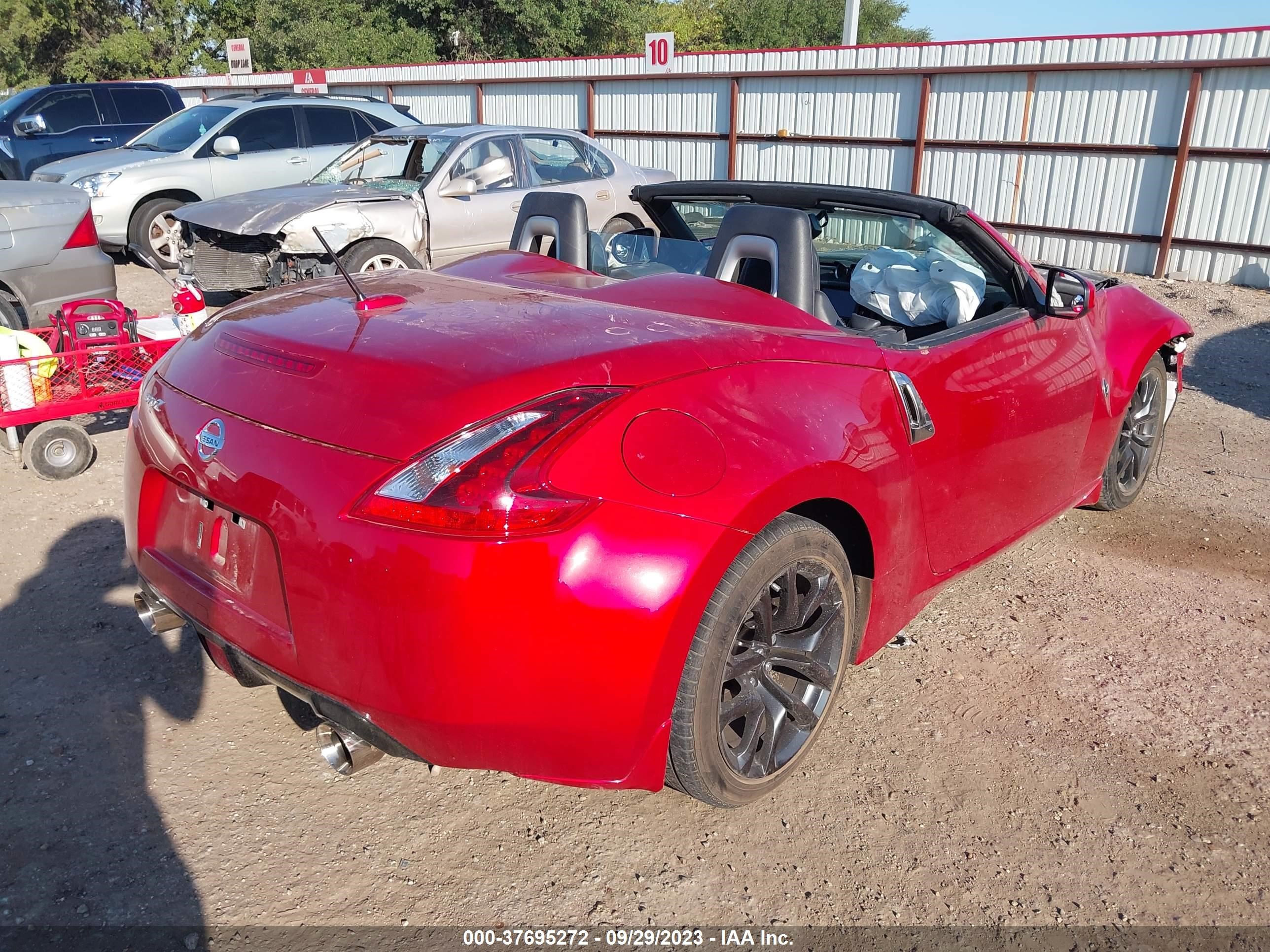 Photo 3 VIN: JN1AZ4FH2KM620300 - NISSAN 370Z 