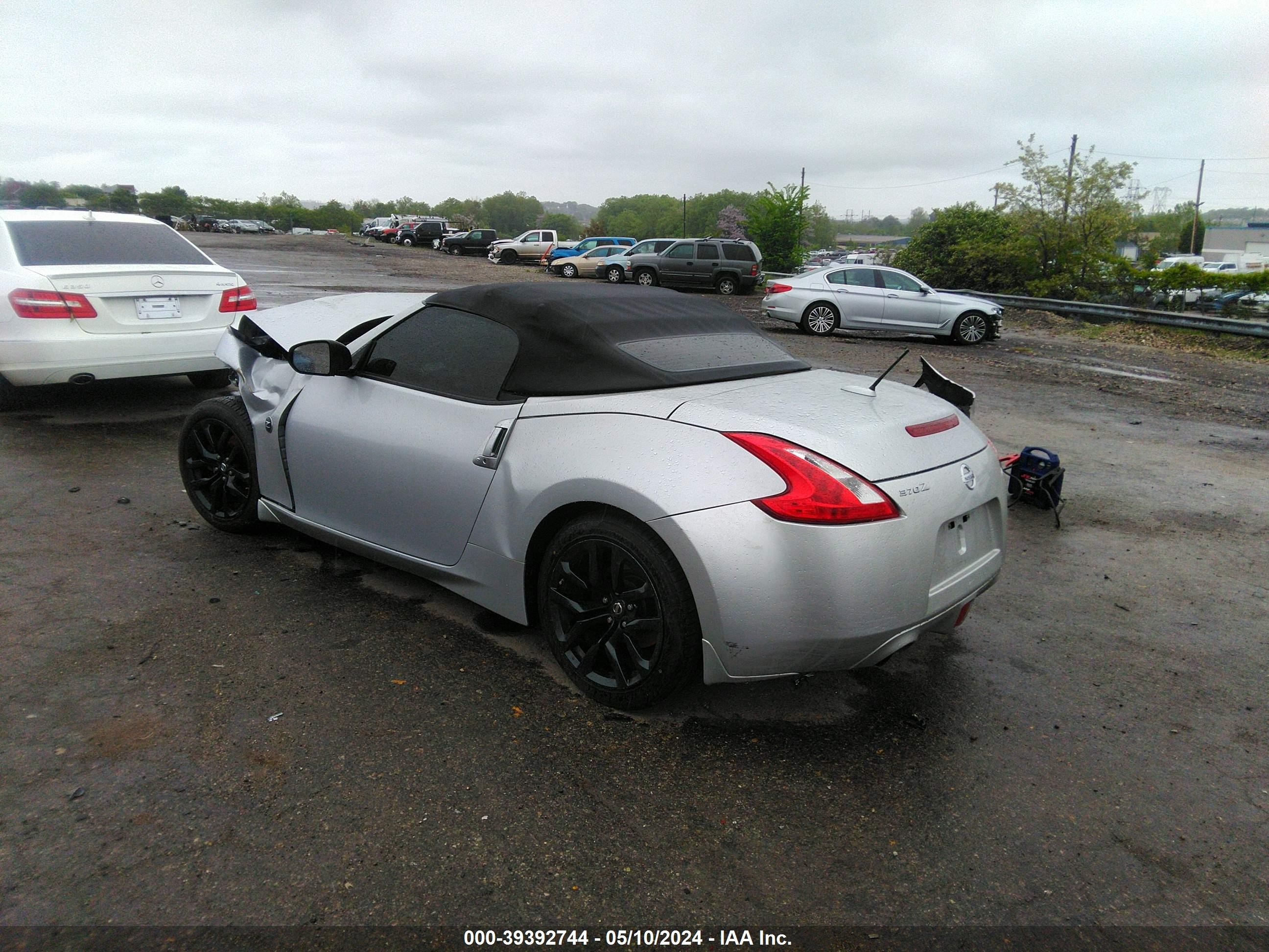 Photo 2 VIN: JN1AZ4FH4GM910691 - NISSAN 370Z 