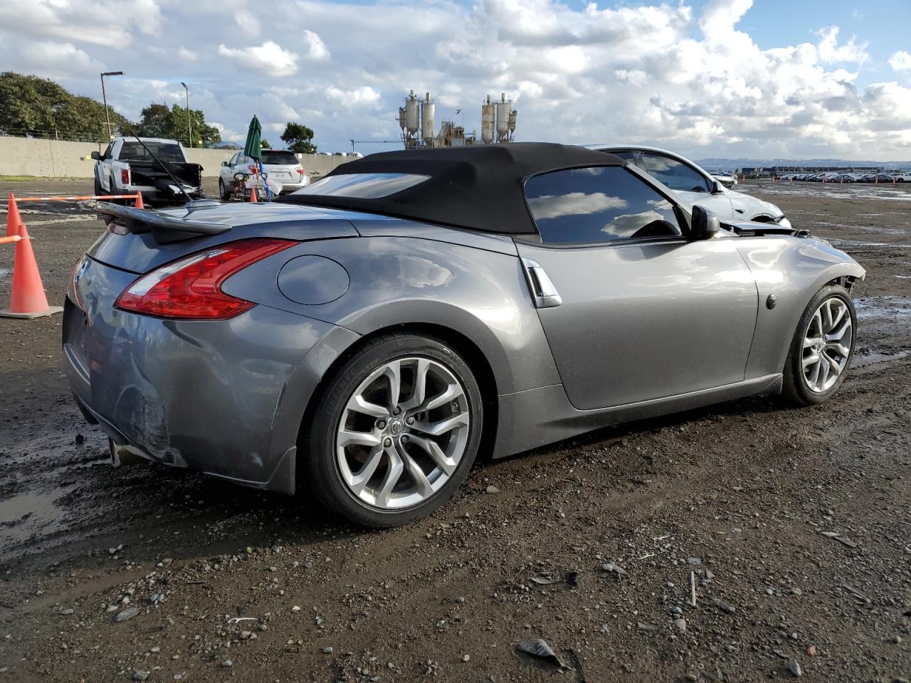 Photo 2 VIN: JN1AZ4FH6BM360757 - NISSAN 370Z 