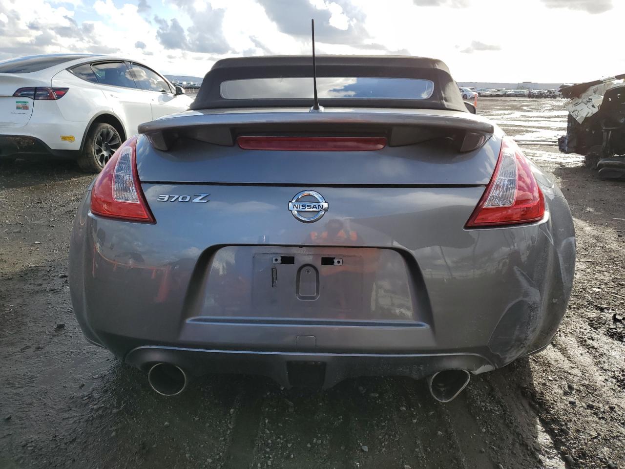 Photo 5 VIN: JN1AZ4FH6BM360757 - NISSAN 370Z 