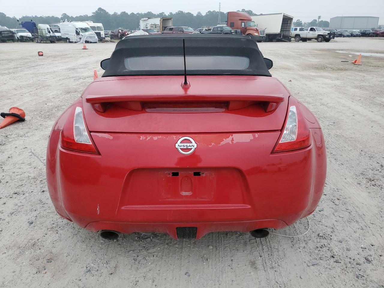 Photo 9 VIN: JN1AZ4FH9BM360297 - NISSAN 370Z 