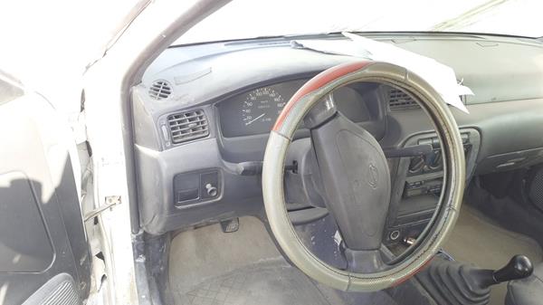 Photo 10 VIN: JN1BB41S0XW005865 - NISSAN SUNNY 