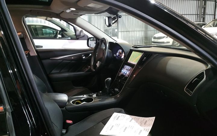 Photo 28 VIN: JN1BDAV37U0500184 - INFINITI Q50 