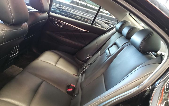 Photo 19 VIN: JN1BDAV37U0500342 - INFINITI Q50 