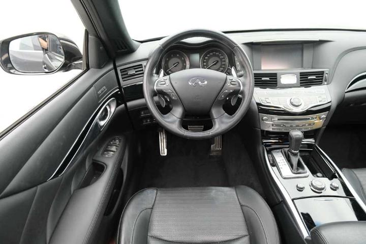 Photo 5 VIN: JN1BFAY51U0720236 - INFINITI Q70 