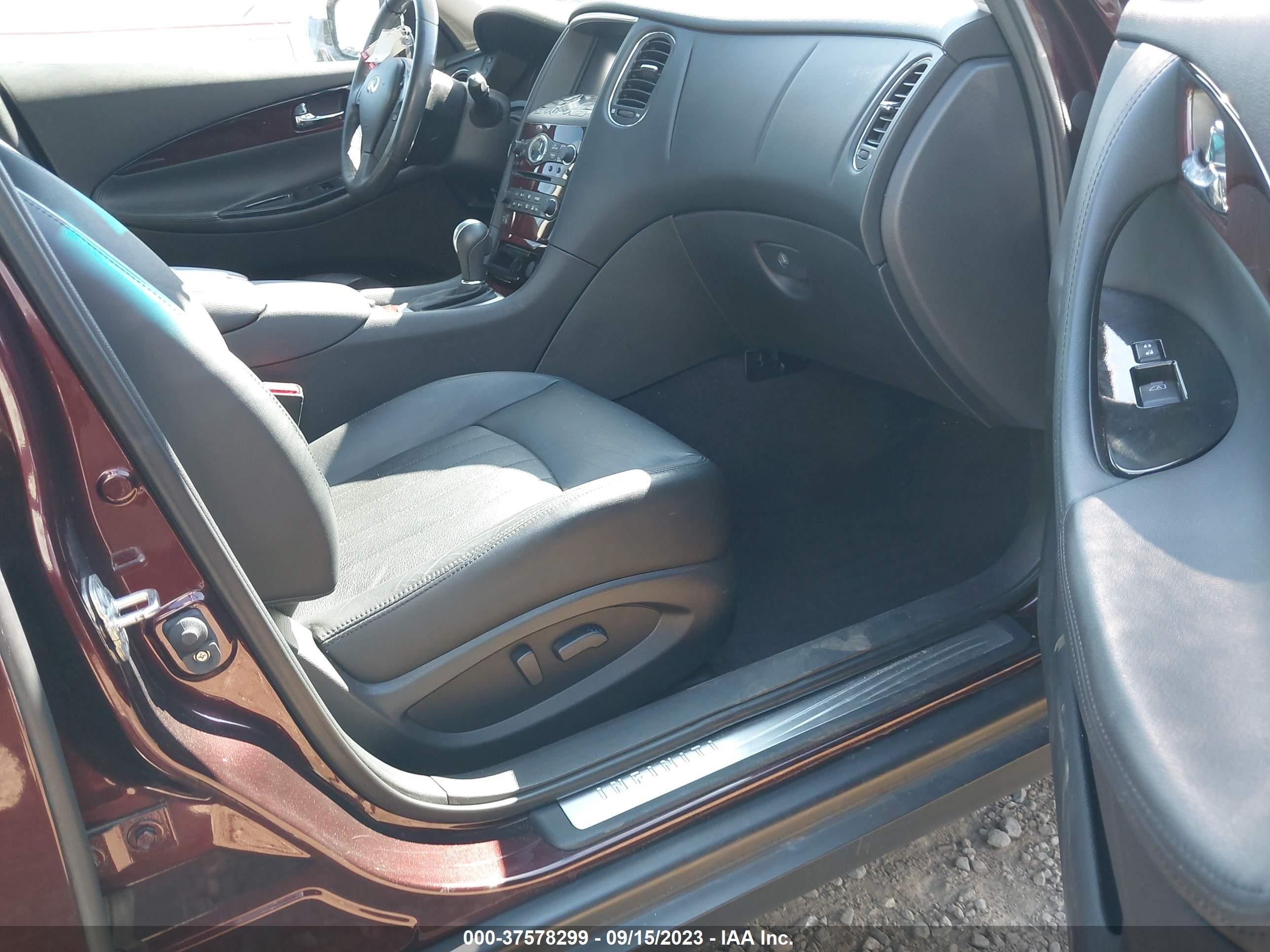 Photo 4 VIN: JN1BJ0HR1FM771693 - INFINITI QX50 