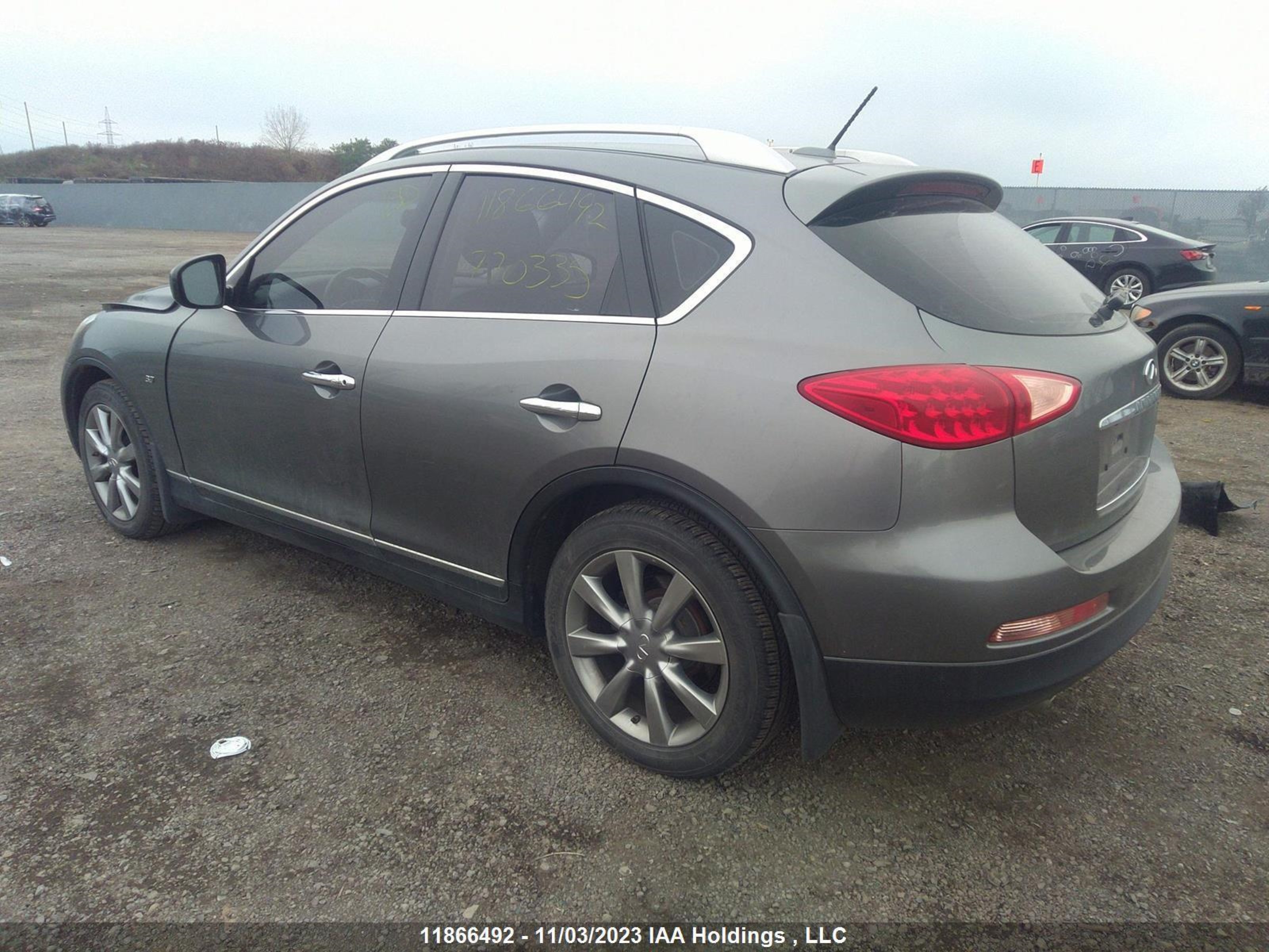 Photo 2 VIN: JN1BJ0HR3FM770335 - INFINITI QX50 