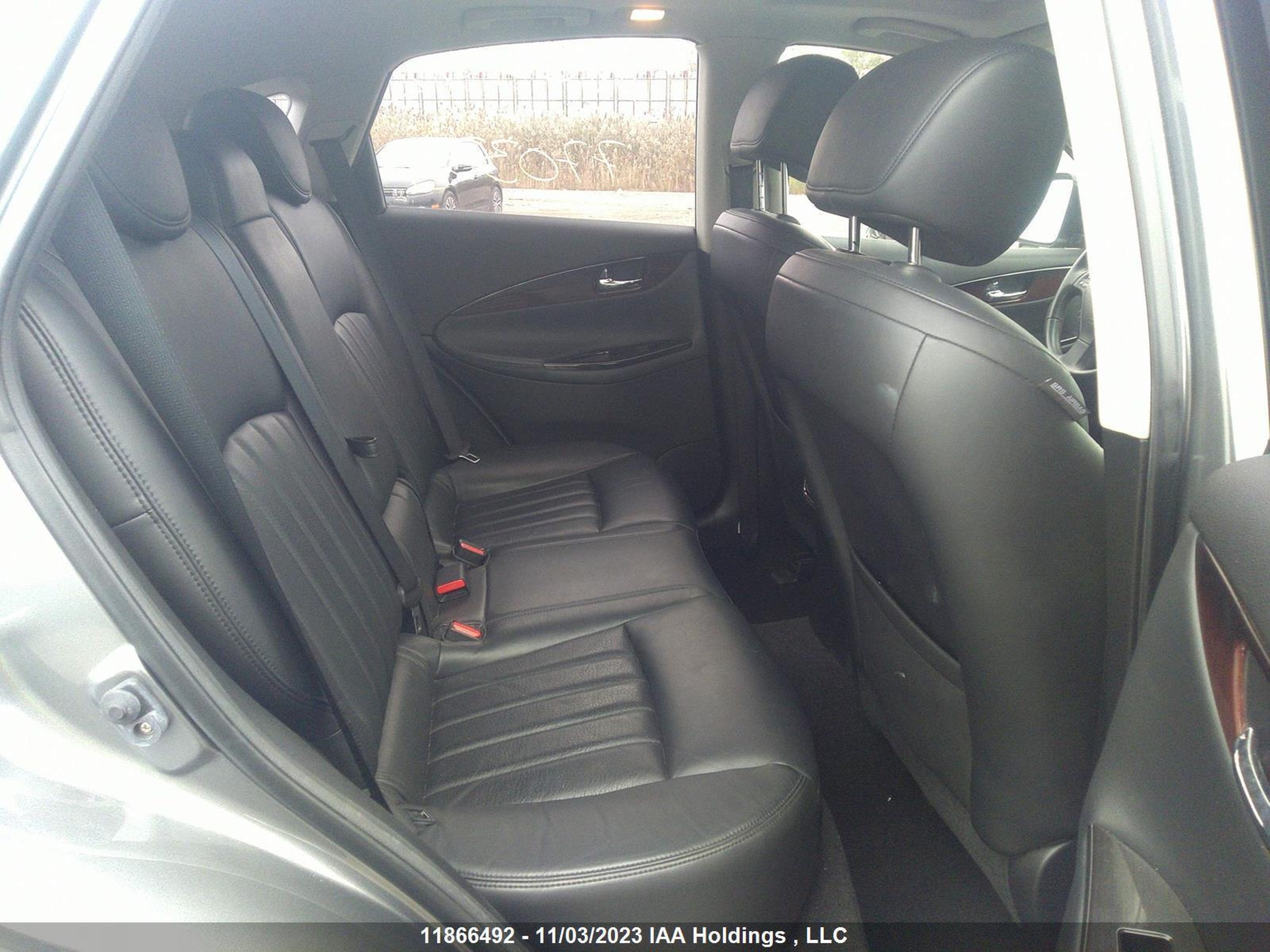 Photo 7 VIN: JN1BJ0HR3FM770335 - INFINITI QX50 