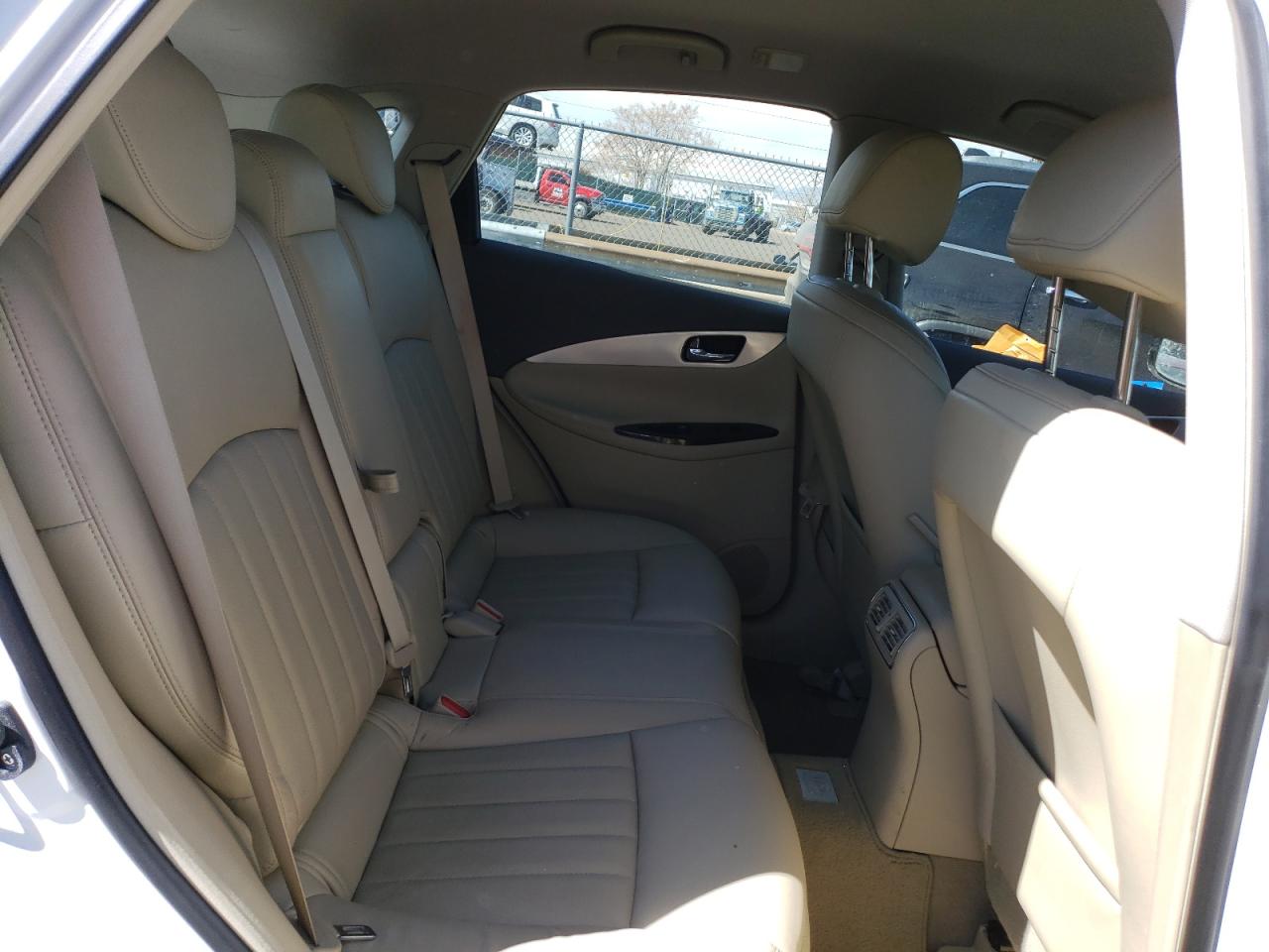 Photo 10 VIN: JN1BJ0HR6FM770782 - INFINITI QX50 